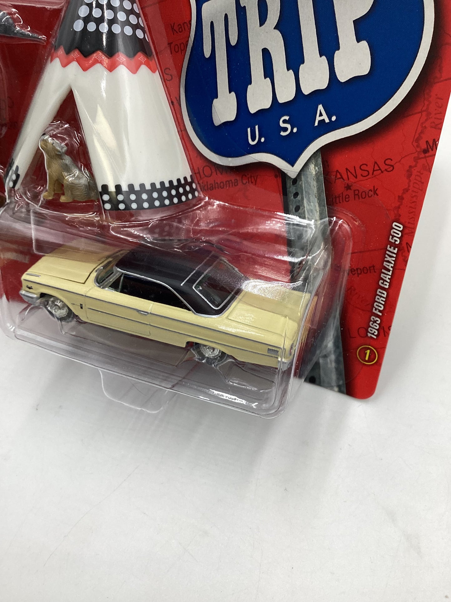 Johnny Lightning Road Trip USA #1963 Ford Galaxie 500 189E