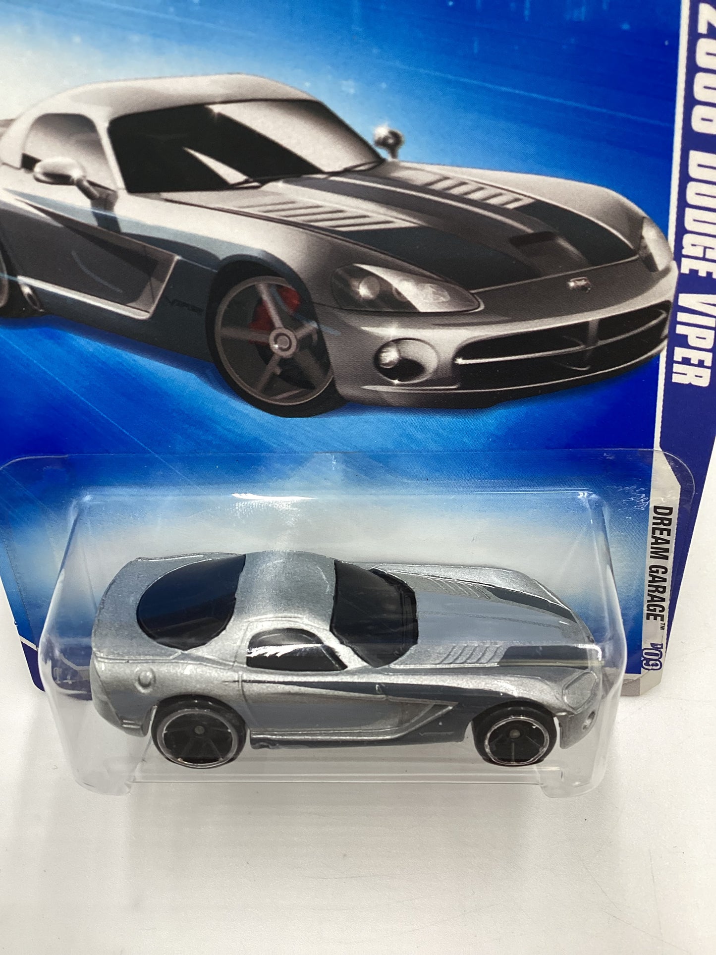 2009 Hot Wheels #147 2006 Dodge Viper Silver 39C