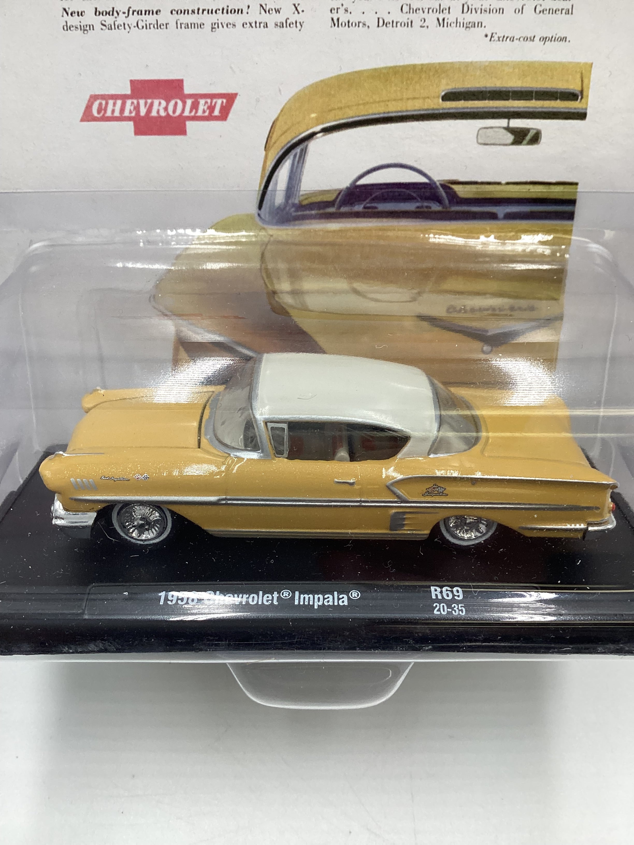 M2 Machines Auto Drivers Chevrolet 1958 Chevrolet Impala Beige R69