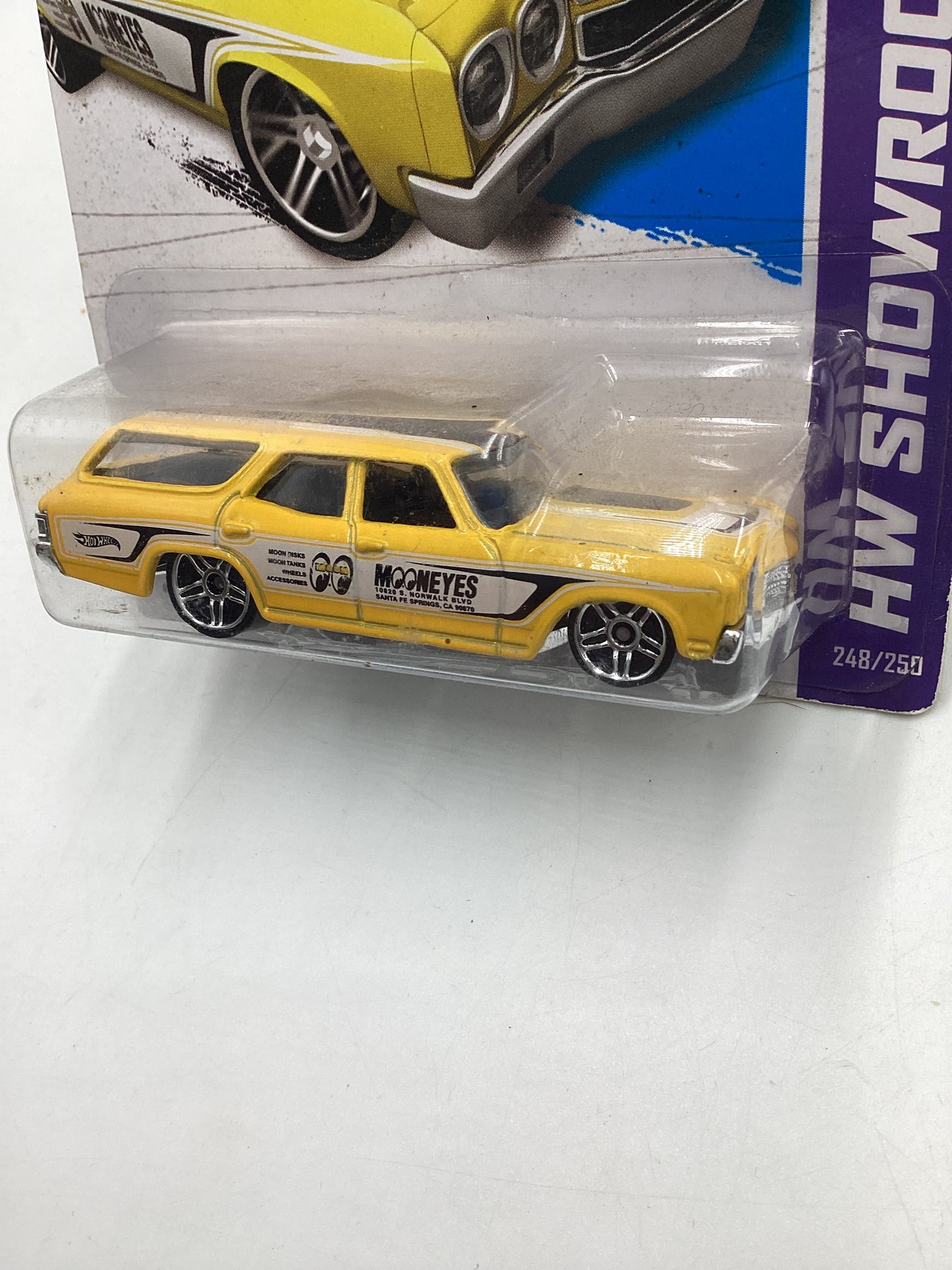 2013 Hot wheels HW Showroom #248 70 Chevelle SS Wagon Mooneyes Yellow 18E