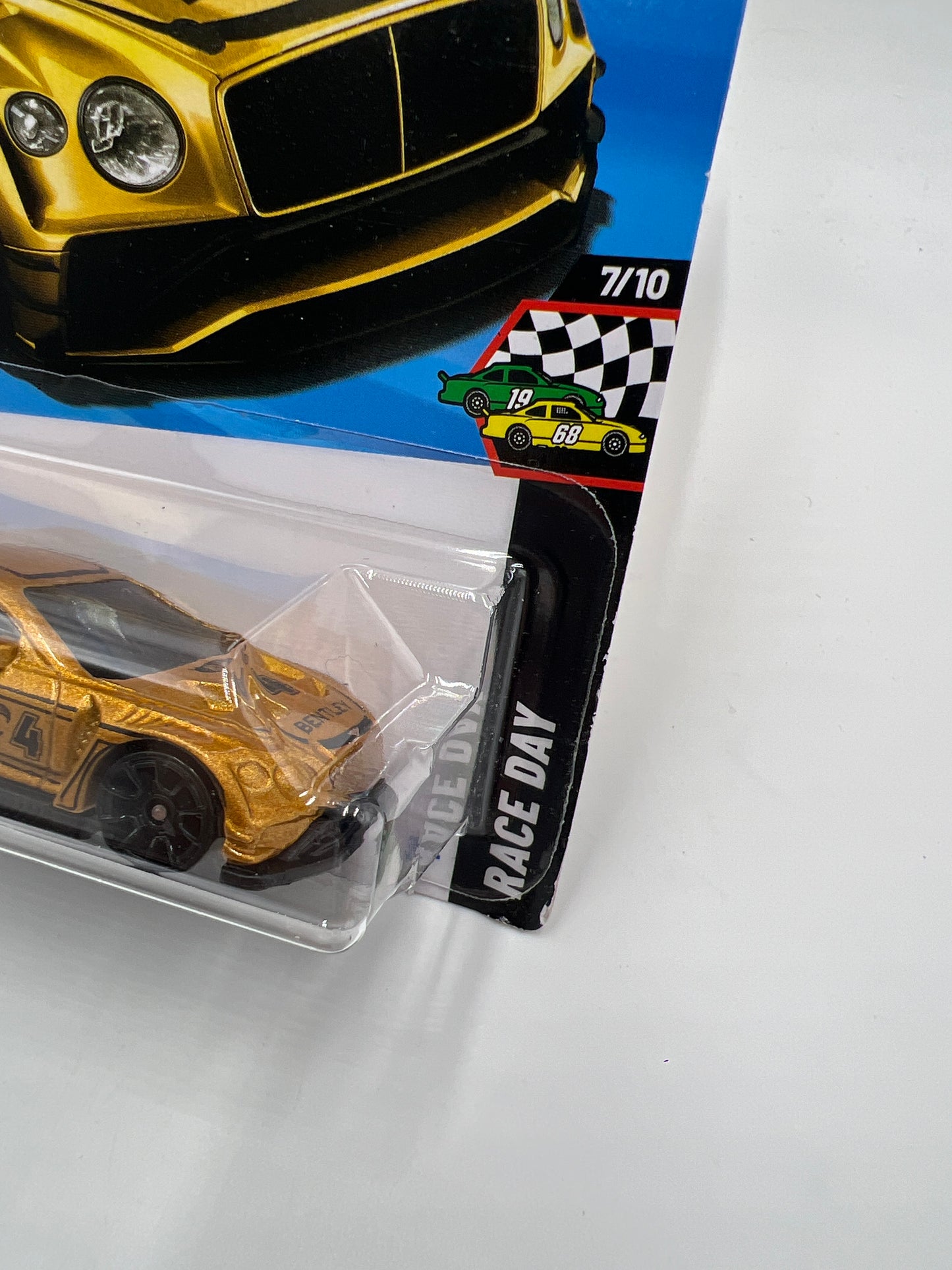 2025 Hot Wheels Q Case Race Day #162 2018 Bentley Continental GT3 Gold 62D