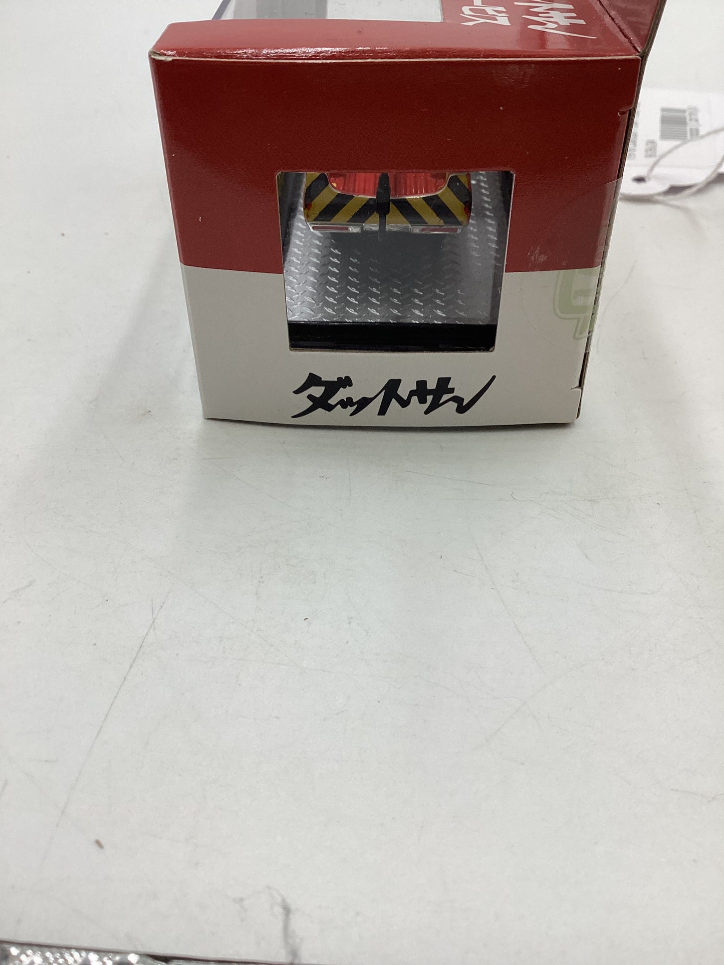 M2 Machines Datsun 1978 Datsun Tow Truck Red R64