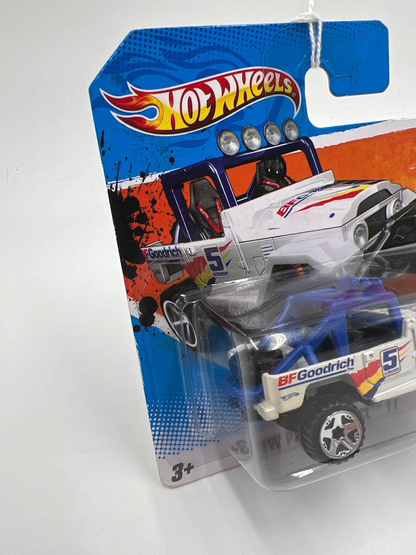 2011 Hot Wheels Short Card Performance #133 Toyota Land Cruiser FJ40 White