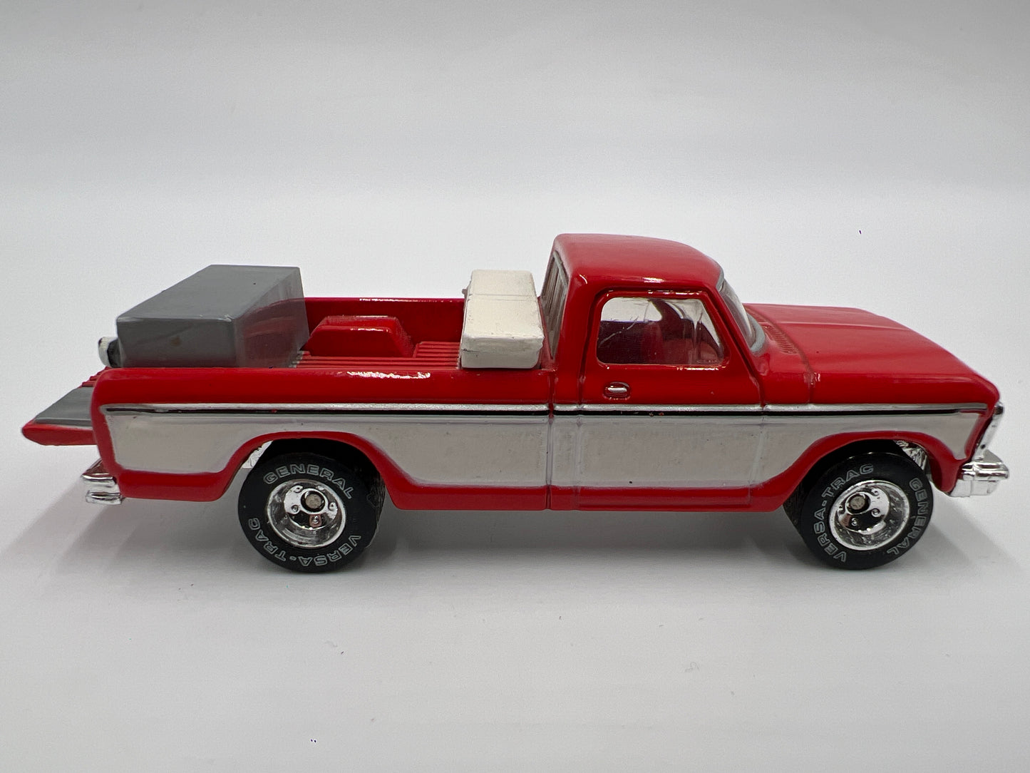 Hot Wheels 1/64 Premium Black Box Sam Walton 1979 Ford F-150 Red W/Dog Loose