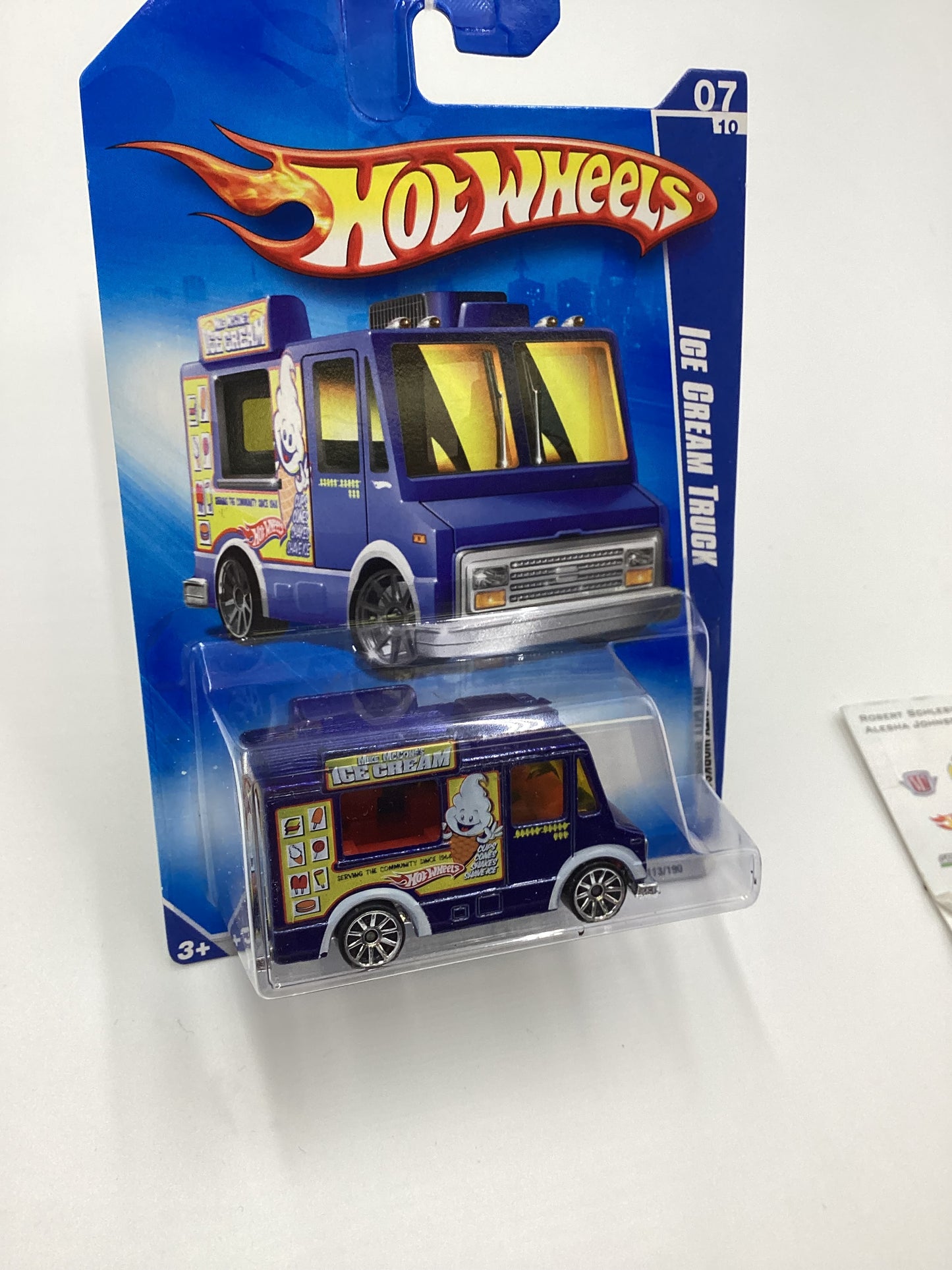 2009 Hot wheels #113 Ice Cream Truck Blue GG2