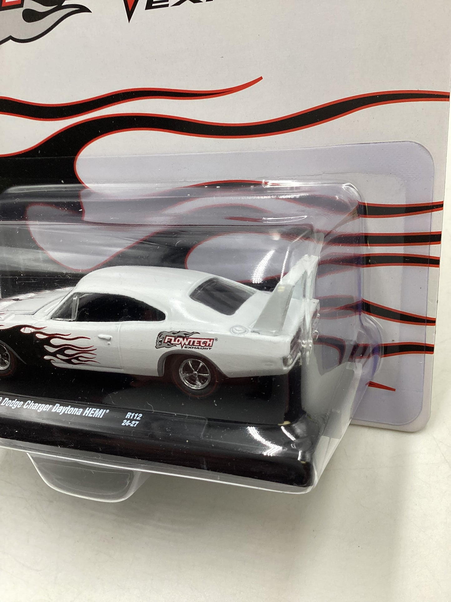 M2 Machines FlowTech 1969 Dodge Charger Daytona Hemi R112 189C