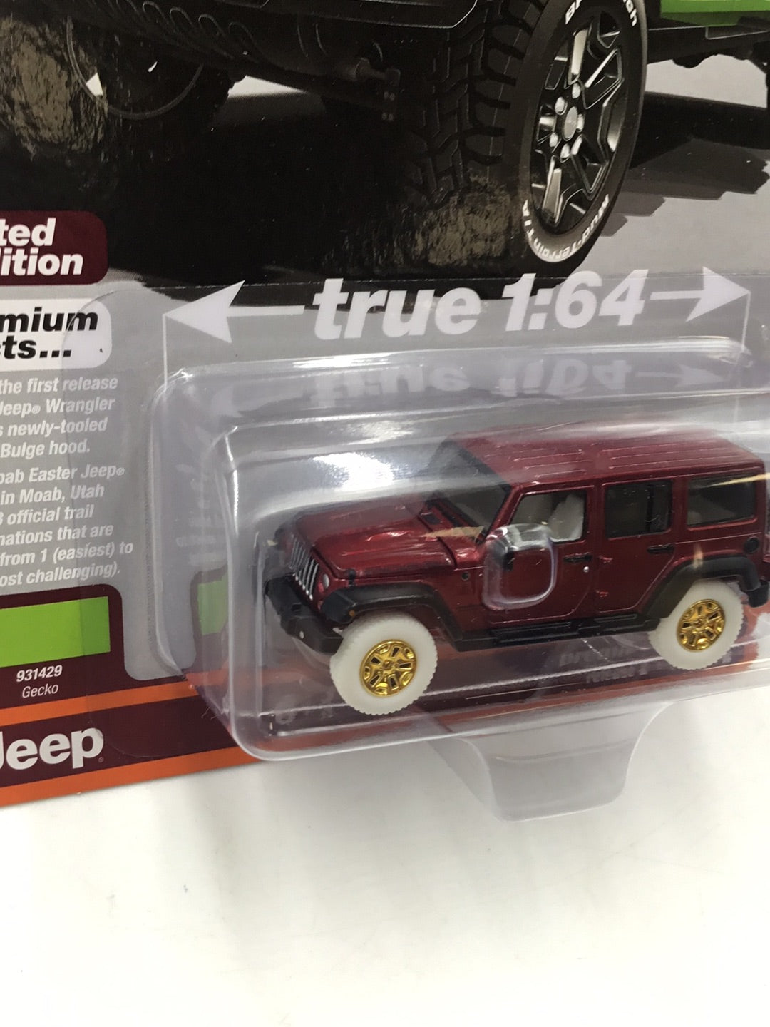 Auto world 2013 Jeep Wrangler Unlimited MOAB Edition ultra red chase