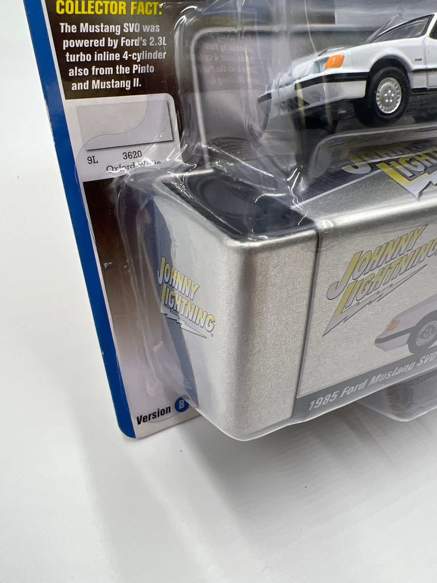Johnny Lightning Storage Tin Release 2 Version B 1985 Ford Mustang SVO White 229C