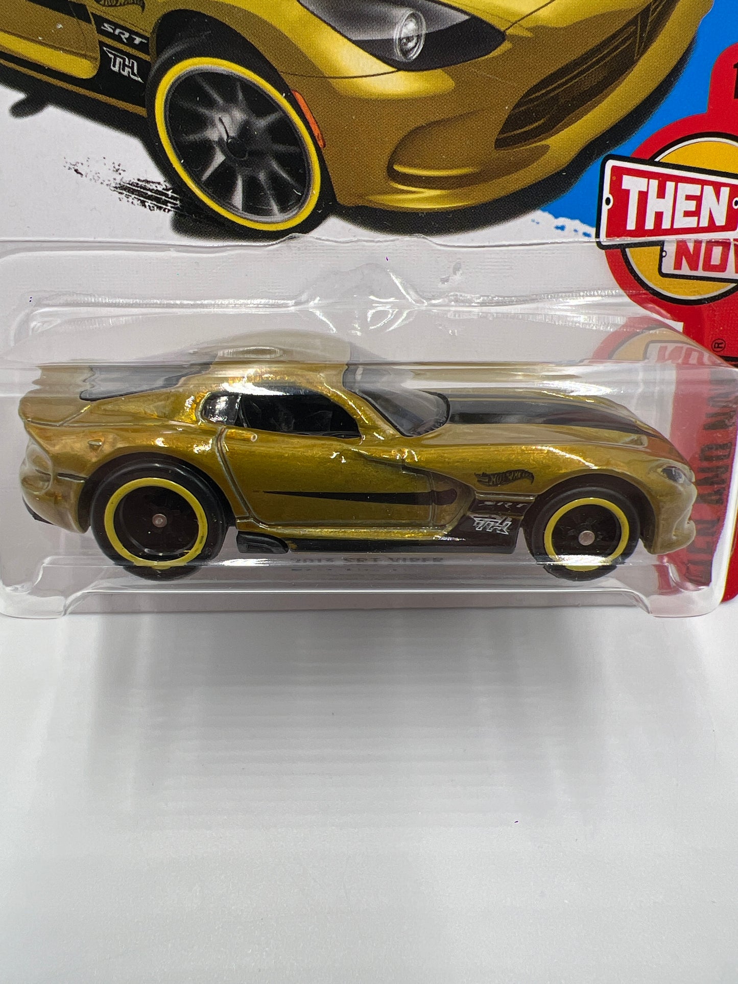 2017 Hot Wheels Super Treasure Hunt 2013 SRT Viper Gold W/Protector
