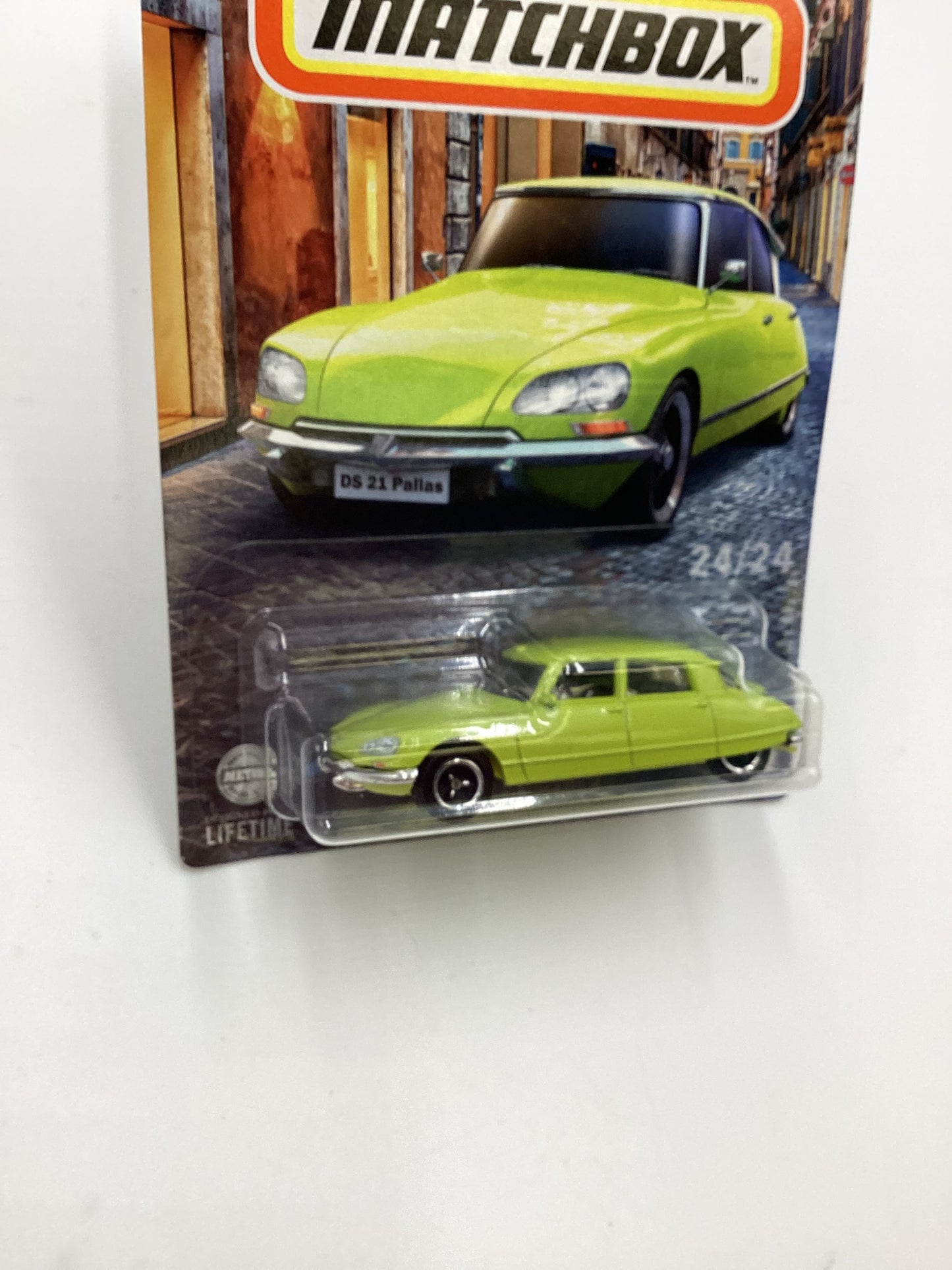 2024 Matchbox European Streets #24 1968 DS 21 Pallas Green 158H