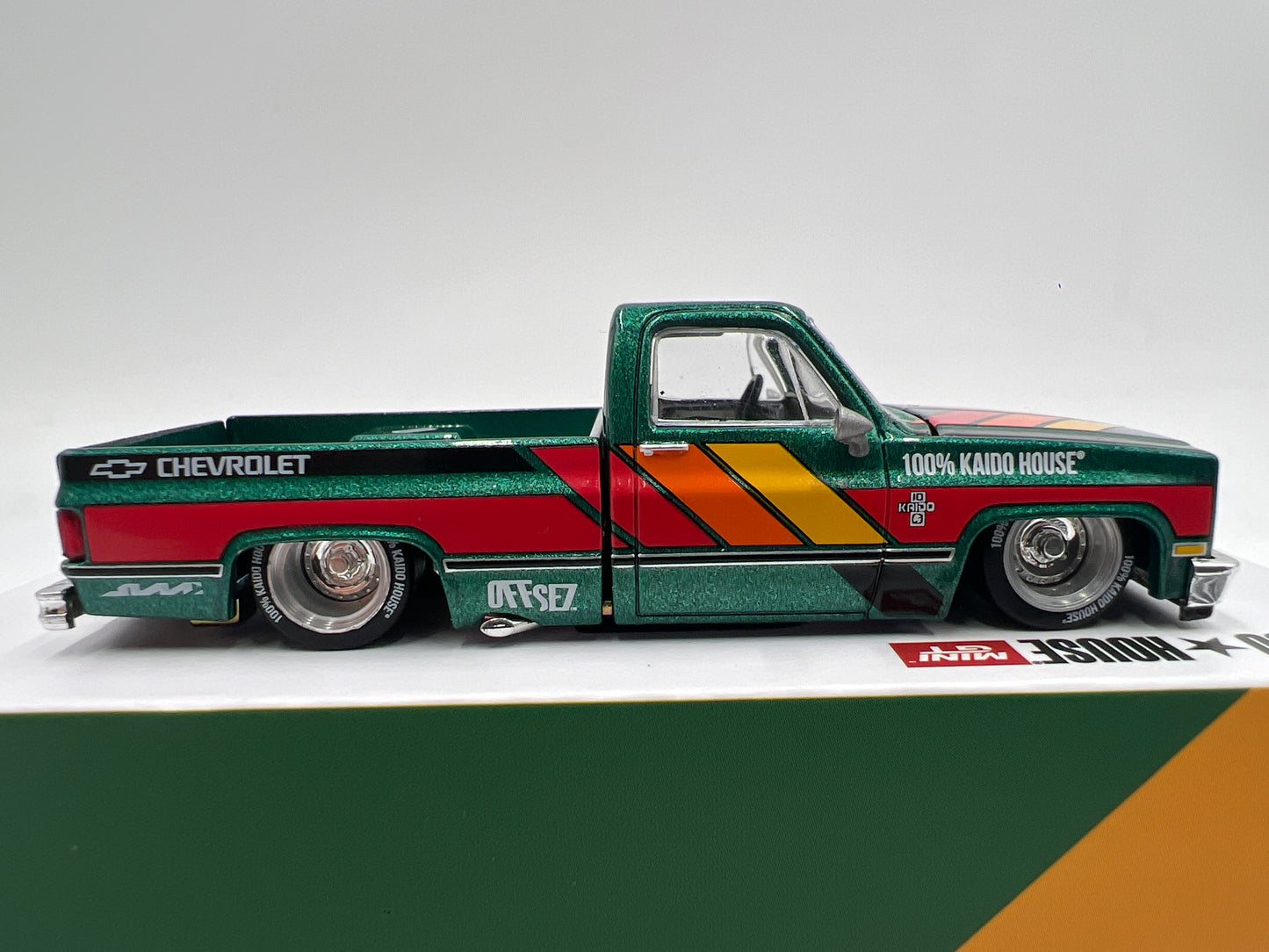 Mini GT x Kaido House #226 Chevrolet Silverado Kaido Works V3 Green