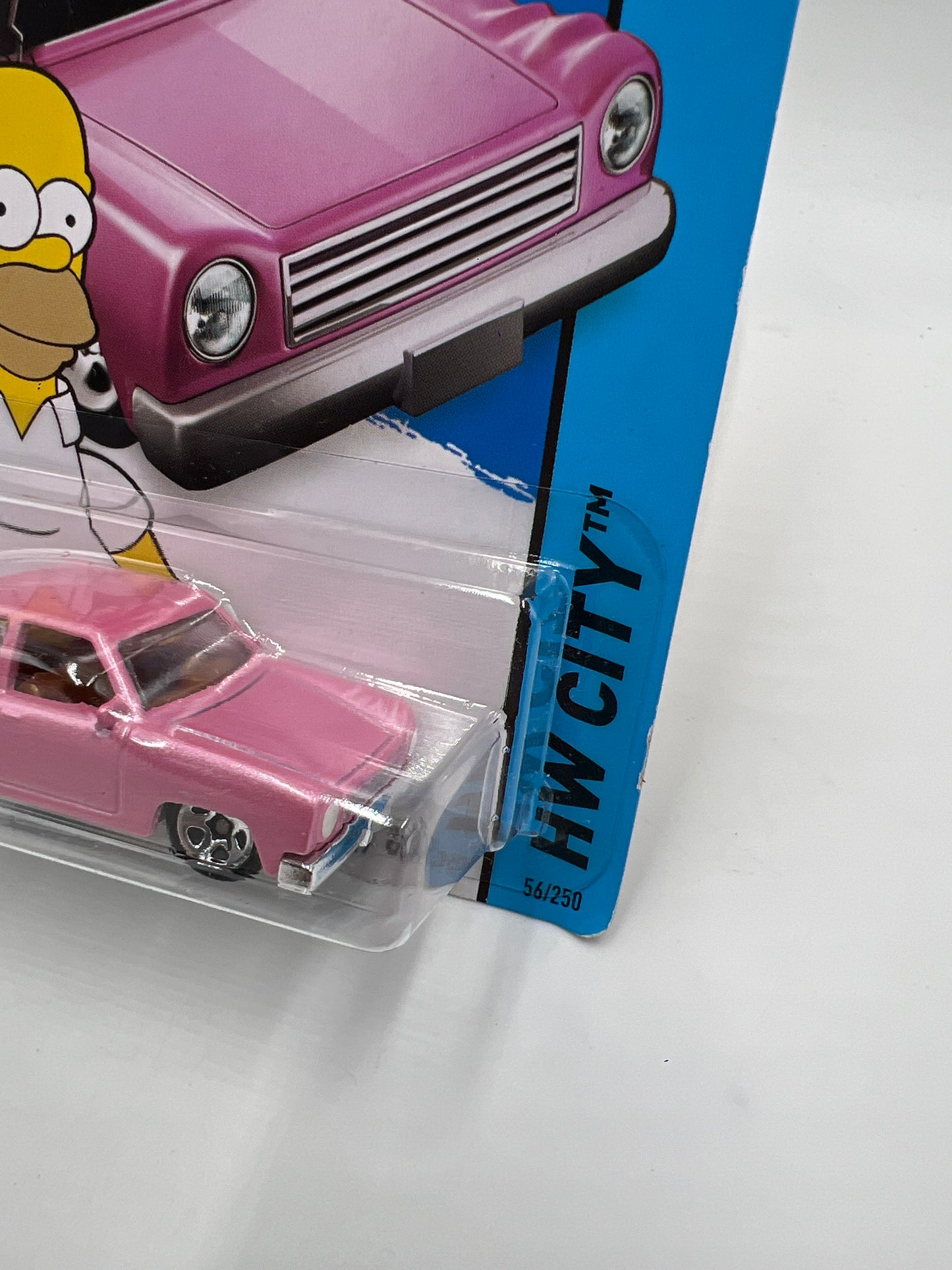2015 Hot Wheels City #56 The Simpsons Family Car Pink 123A