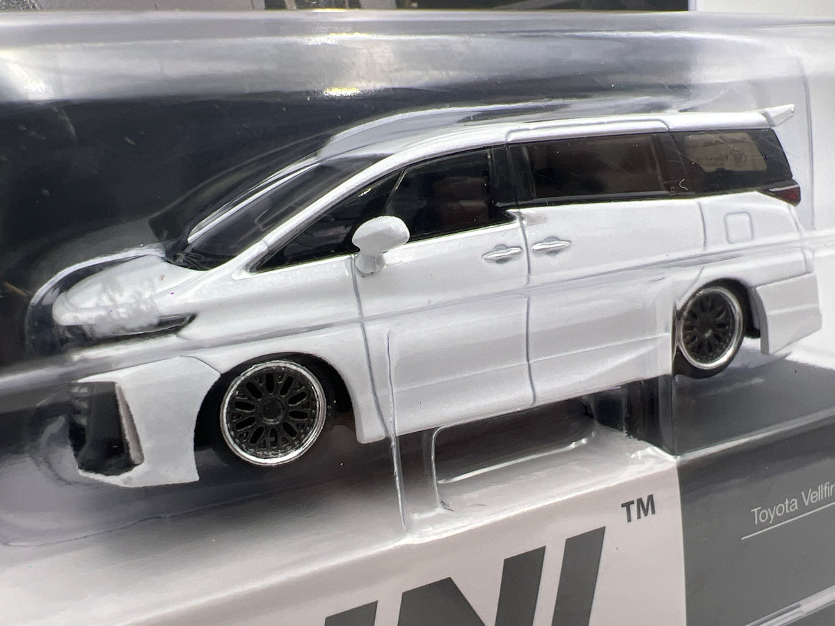 Mini GT #1180 Toyota Vellfire 40 Kuhl White