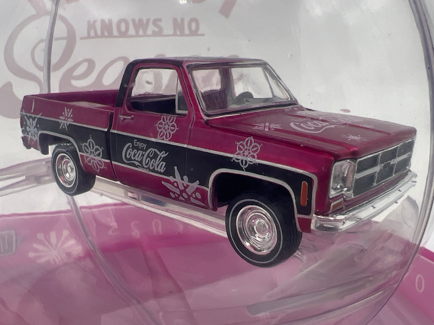 2025 M2 Machines Coca Cola Holiday Christmas Ornaments 1976 GMC Sierra Grande 15 Pink