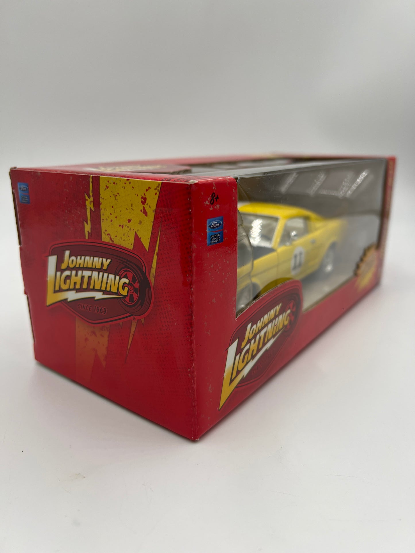 Johnny Lightning 1:24 Scale White Lightning Chase Muscle Cars R39 1965 Ford Mustang Yellow VHTF