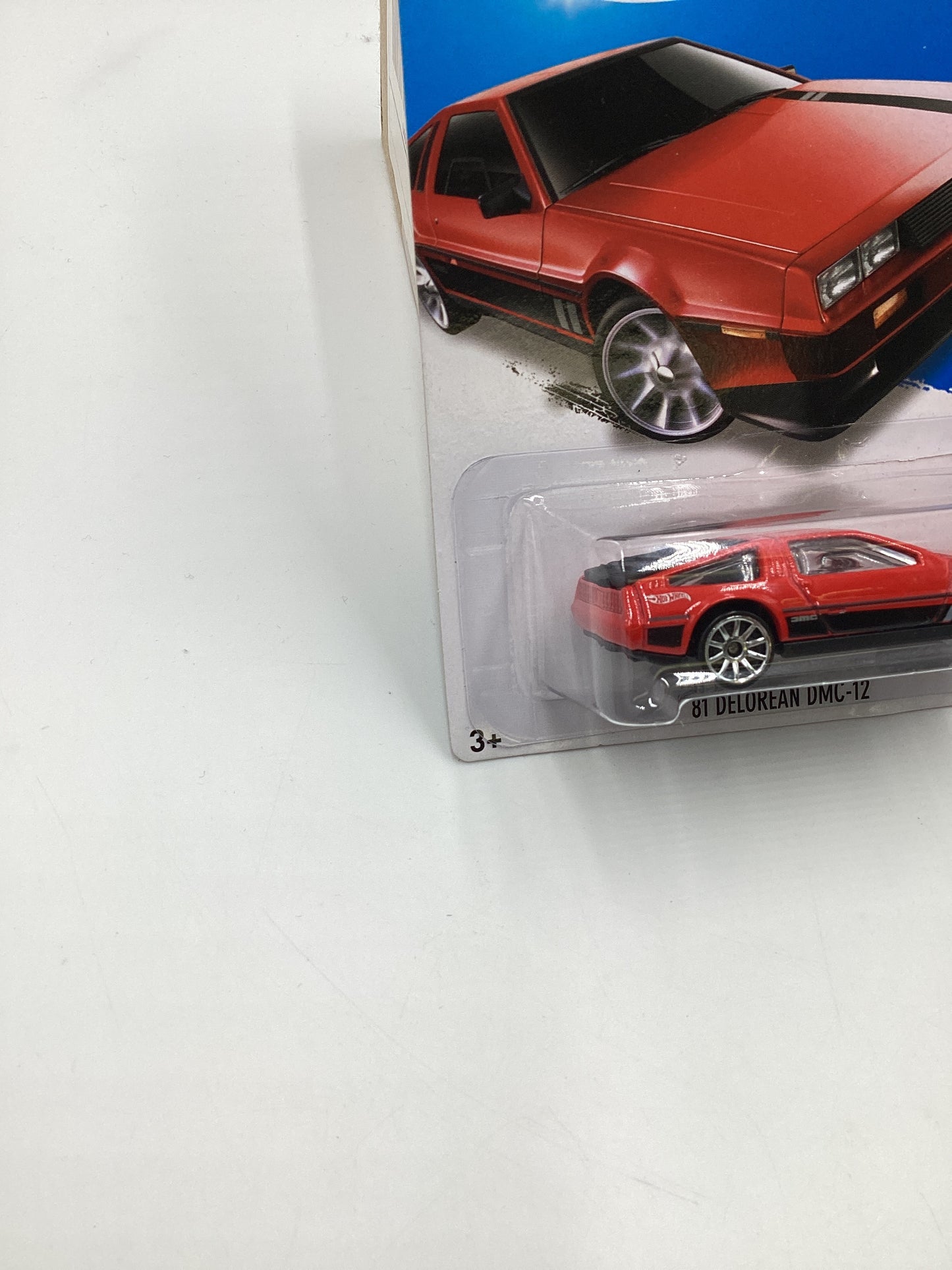 2014 Hot Wheels HW City #33 Red 81 Delorean DMC-12 60B