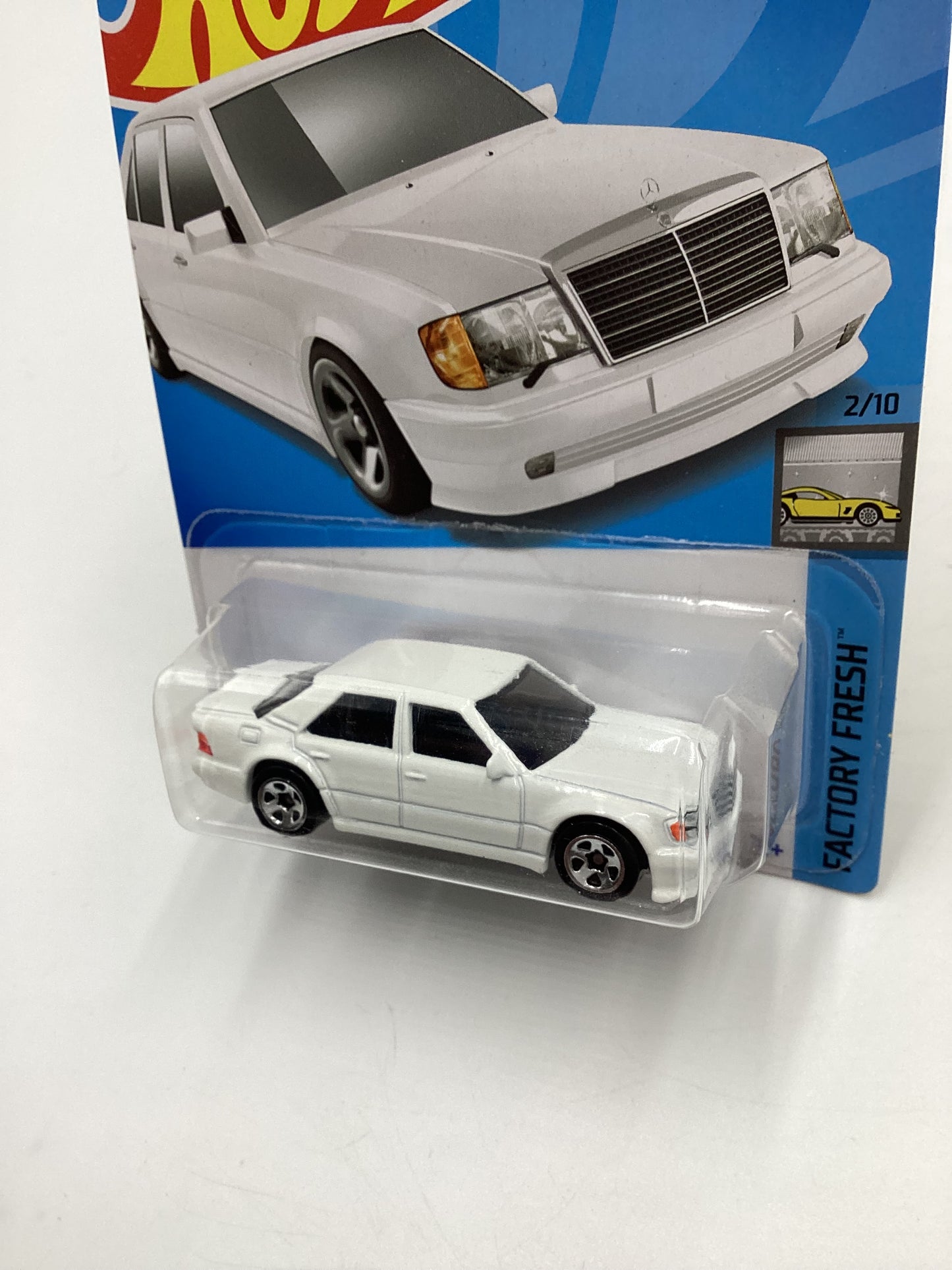 2022 Hot Wheels #86 Mercedes-Benz 500 E Dollar General Exclusive White 236F