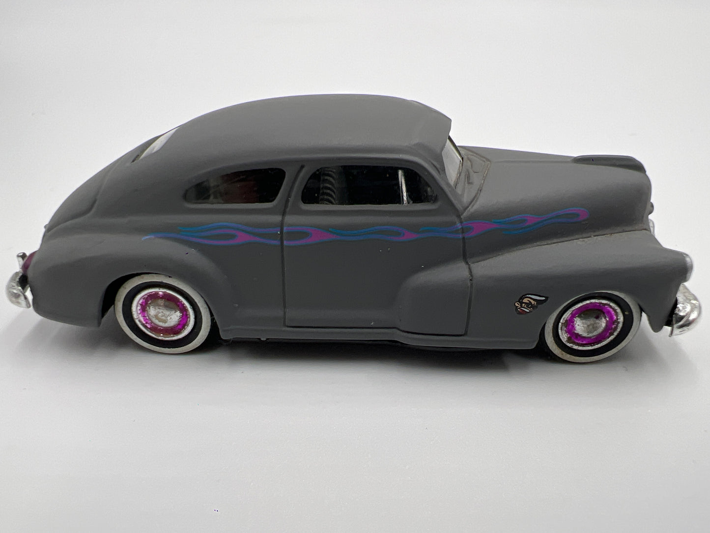 Jada Toys Road Rats 1947 Chevy Fleetline Aerosedan Primer Gray Loose