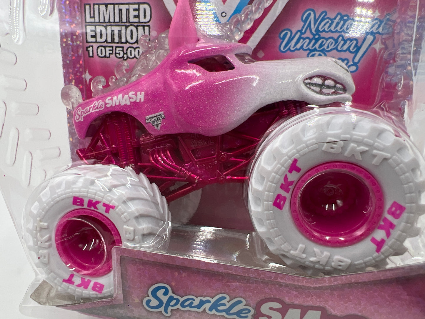 2025 Monster Jam National Unicorn Day Limited Edition 1/5000 Sparkle Smash