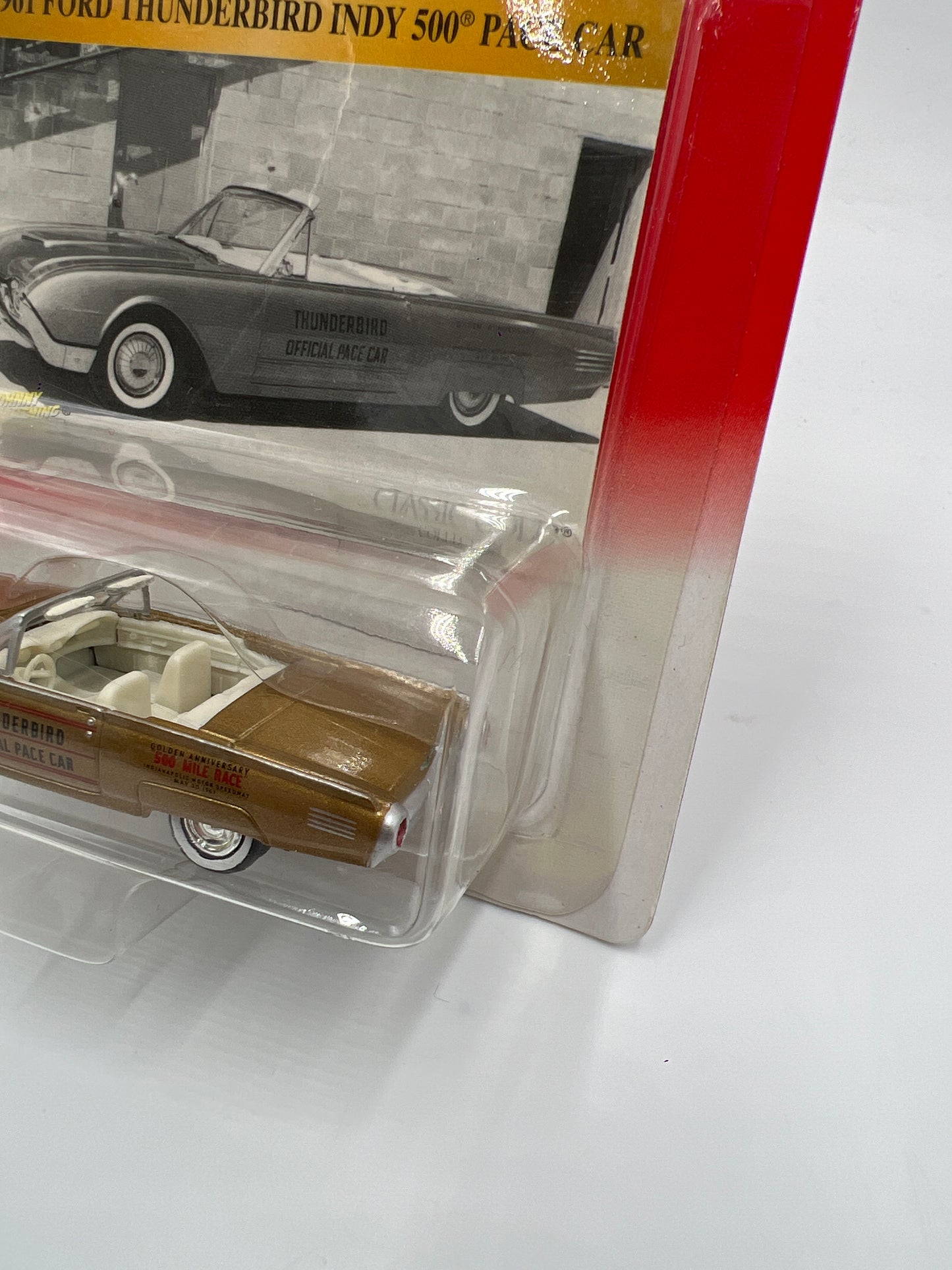Johnny Lightning Classic Gold Collection 1961 Ford Thunderbird Indy 500 Pace Car Gold 222F