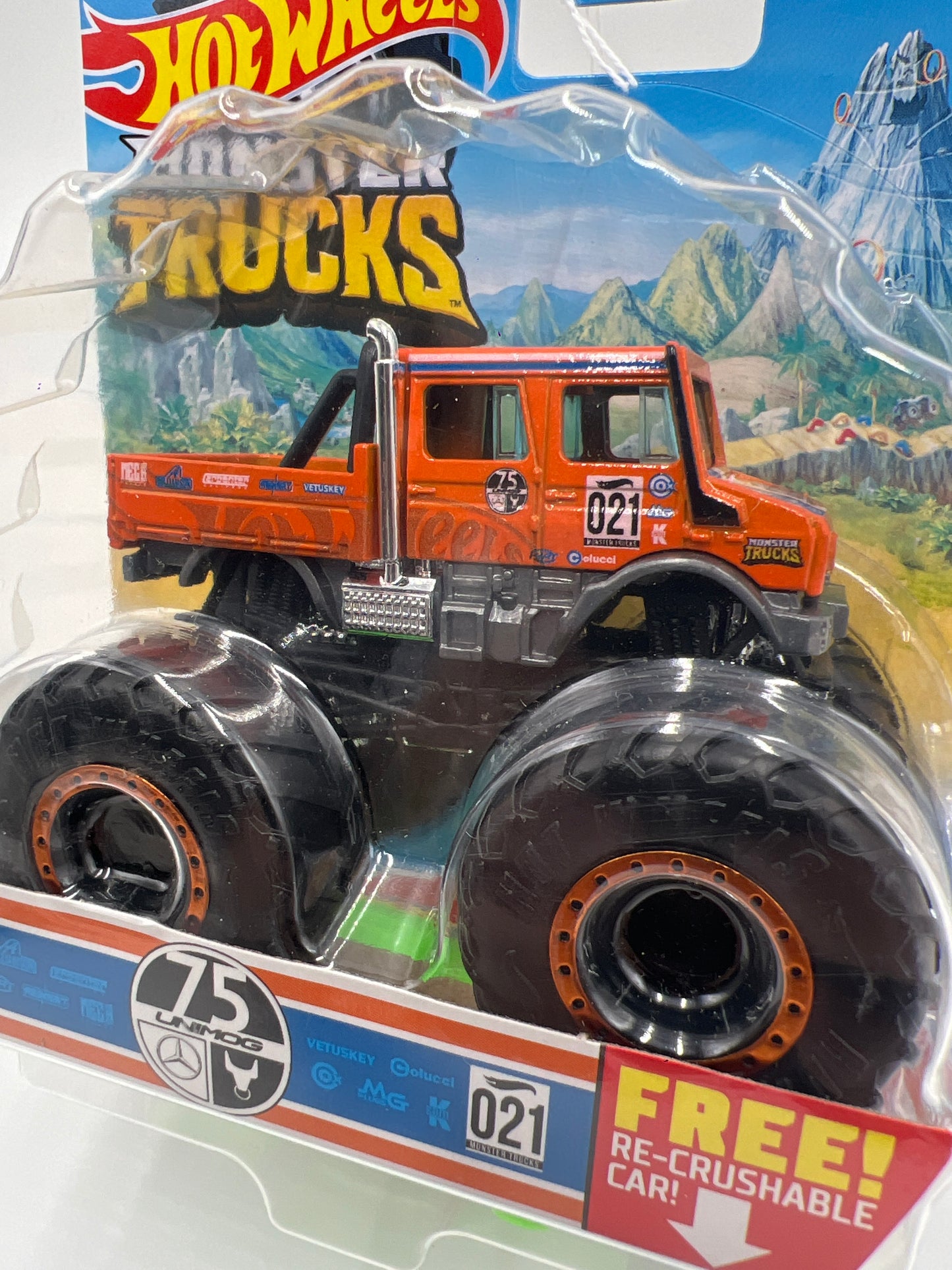 2021 Hot Wheels Monster Trucks Crash Legends #52 Mercedes-Benz Unimog 133C