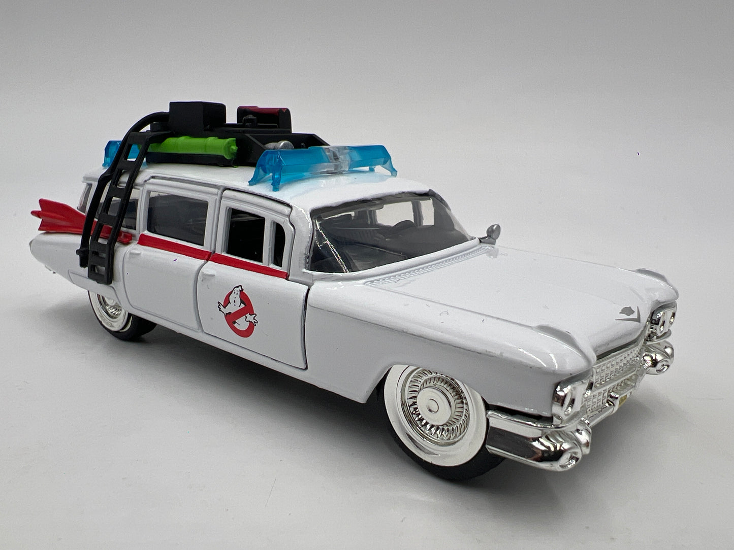 Jada 1/32 Scale Ghostbusters 1959 Cadillac Ambulance White