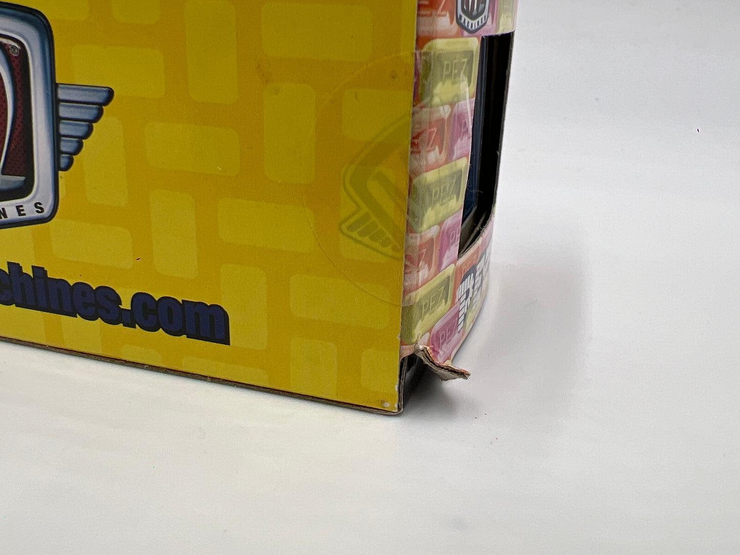 M2 Machines Walmart Exclusive Pez 1967 VW Beetle Deluxe USA Model Purple WMTS13