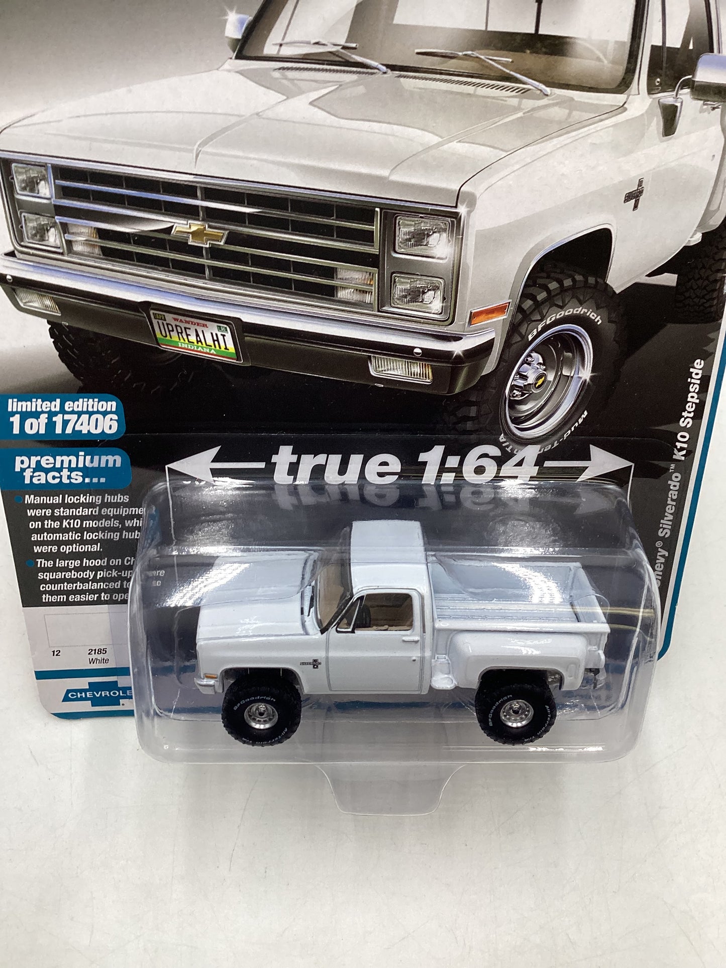 Auto World Muscle Trucks 1986 Chevy Silverado K10 Stepside 185A