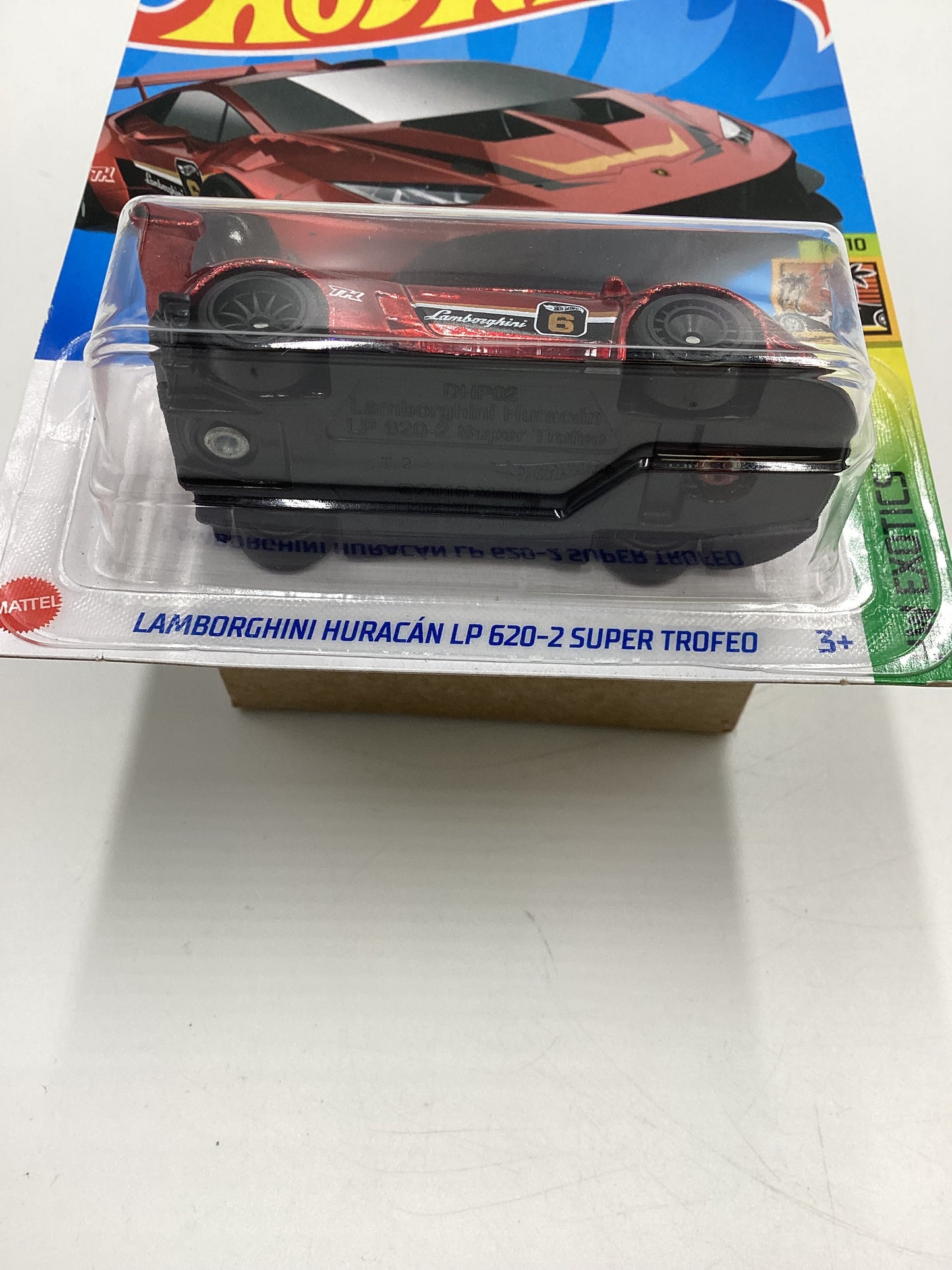 2024 Hot Wheels Super Treasure Hunt #239 Lamborghini Huracan LP 620-2 Super Trofeo Red with protector