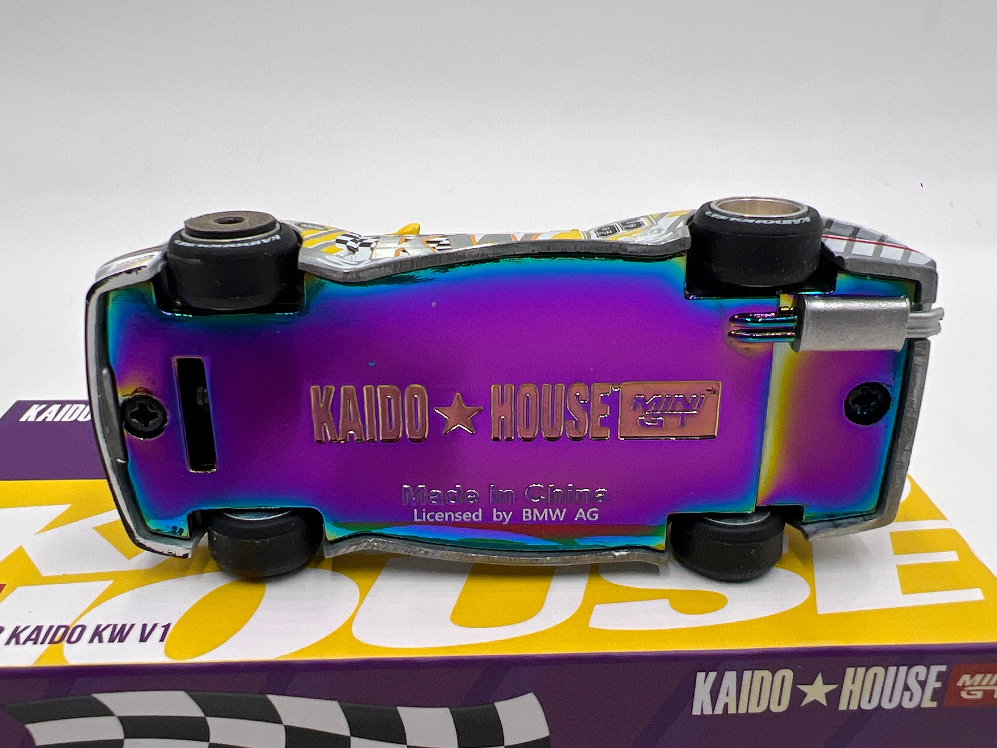 Mini GT Kaido House #194 CHASE BMW E30 M3 Kaido KW V1