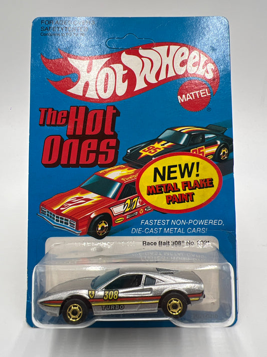 Hot Wheels Original 1981 The Hot Ones #2021 Race Bait 308 Ferrari Silver Unpunched W/Protector
