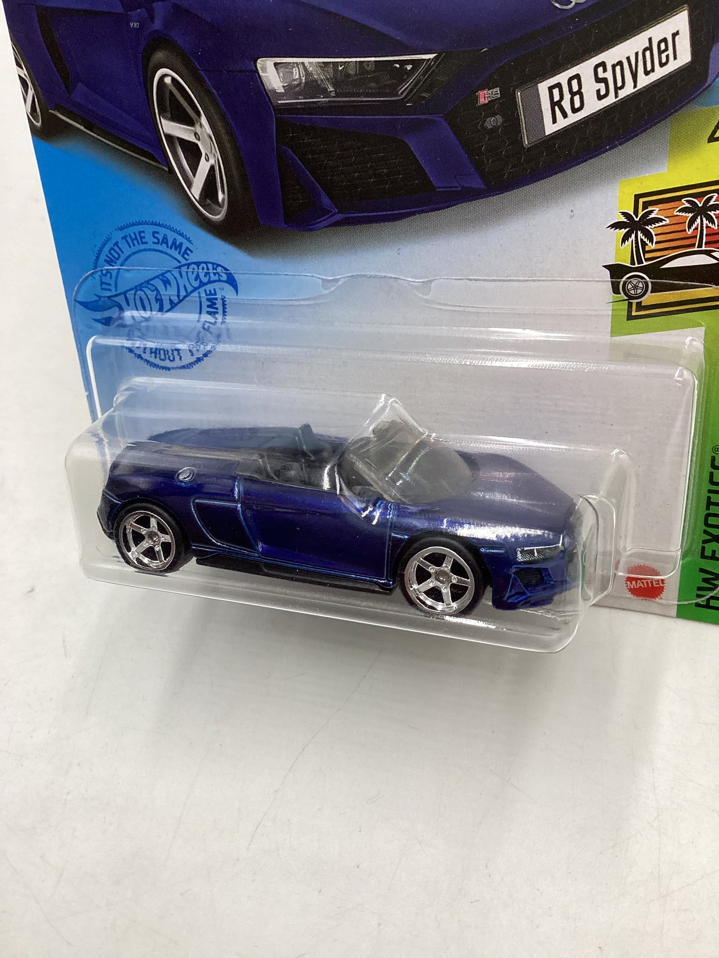 2019 Hot wheels #211 Super treasure hunt 2019 Audi R8 Spyder W/Protector