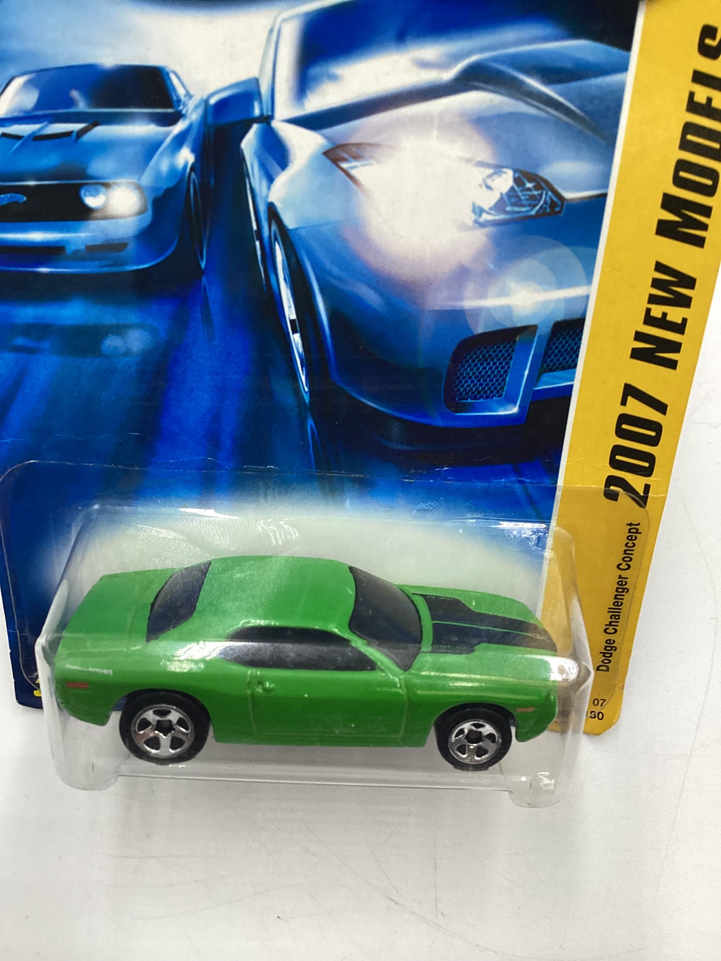 2007 Hot Wheels New Models #1 Dodge Challenger Concept Green 5SP Wheels Card Not Perfect 38D