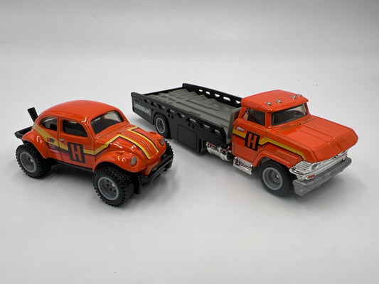 Hot Wheels 1/64 Premium Team Transport #31 Volkswagen Baja Bug & Horizon Hauler Orange Loose