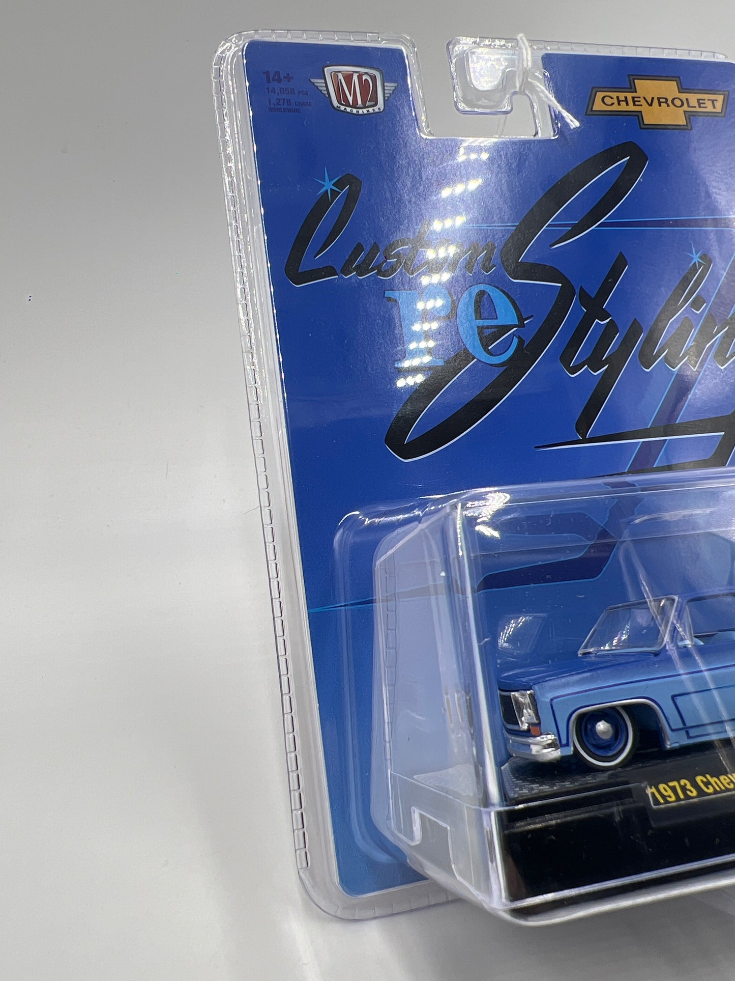 M2 Machines Hobby Exclusive Custom Restyling 1973 Chevrolet Cheyenne Super 10 Blue HS71 200D