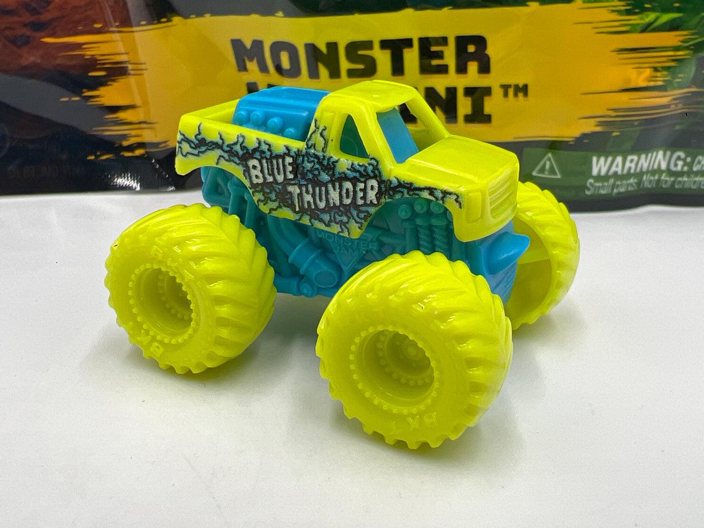 2025 Monster Jam Mini Series 19 CHASE #303 Blue Thunder