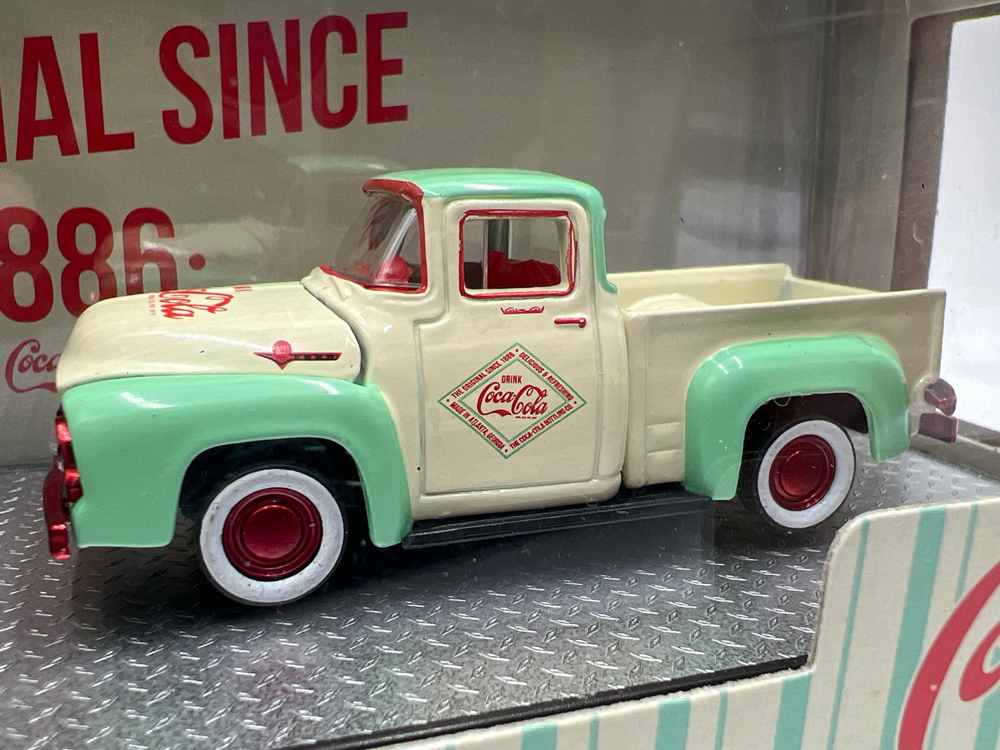 M2 Machines Auto Haulers CHASE Coca Cola 1956 Ford COE Truck & 1956 Ford F-100 Truck TW10