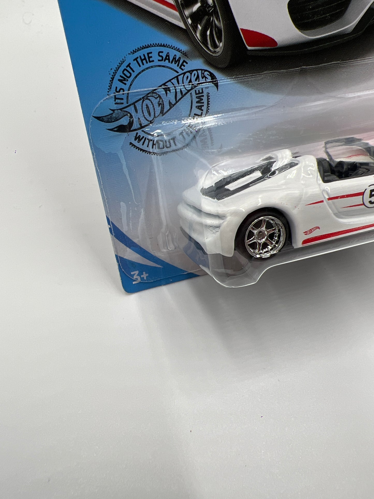 Hot Wheels Red Edition Porsche 918 Spyder White Wheel Swap Custom On Card W/Protector
