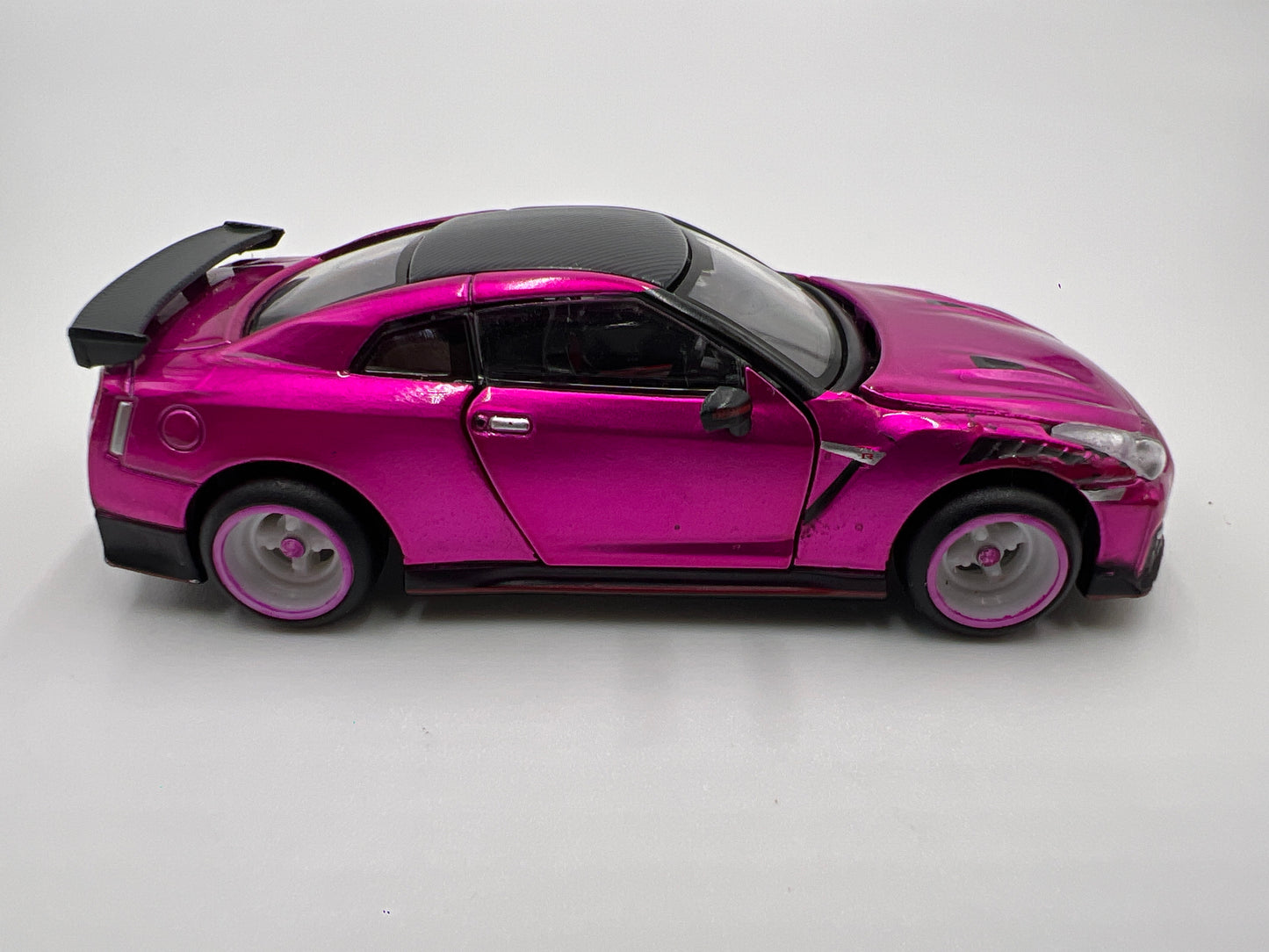 Era Car Nissan GT-R Nismo 2020 Pink Loose CUSTOM