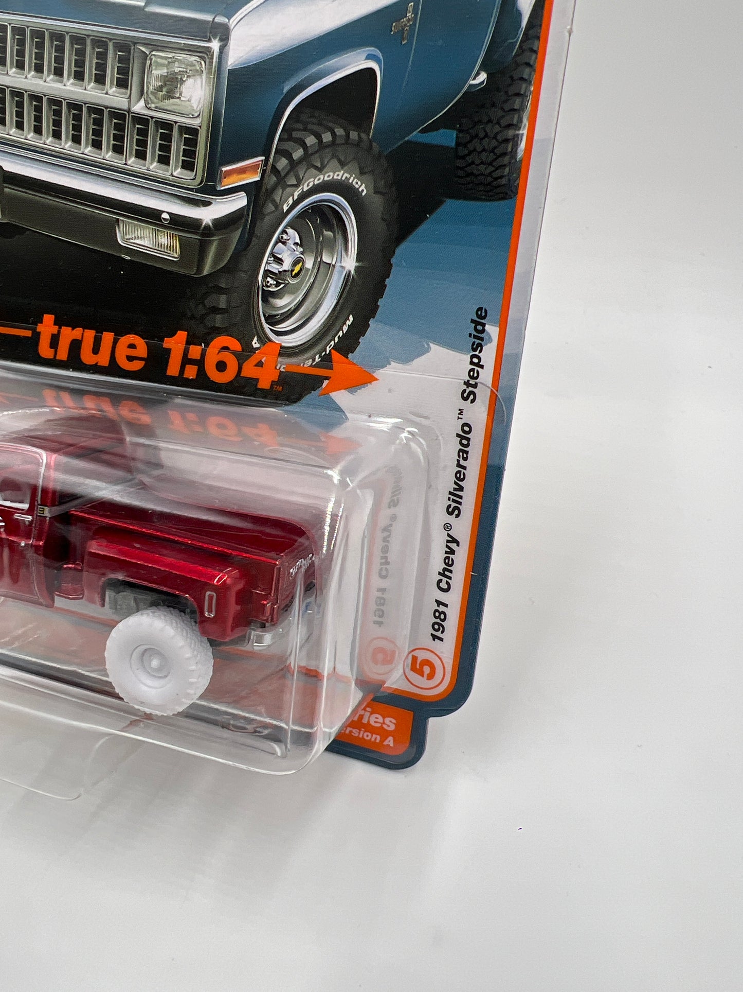 Auto World Muscle Trucks Ultra Red CHASE 1981 Chevy Silverado Stepside Red