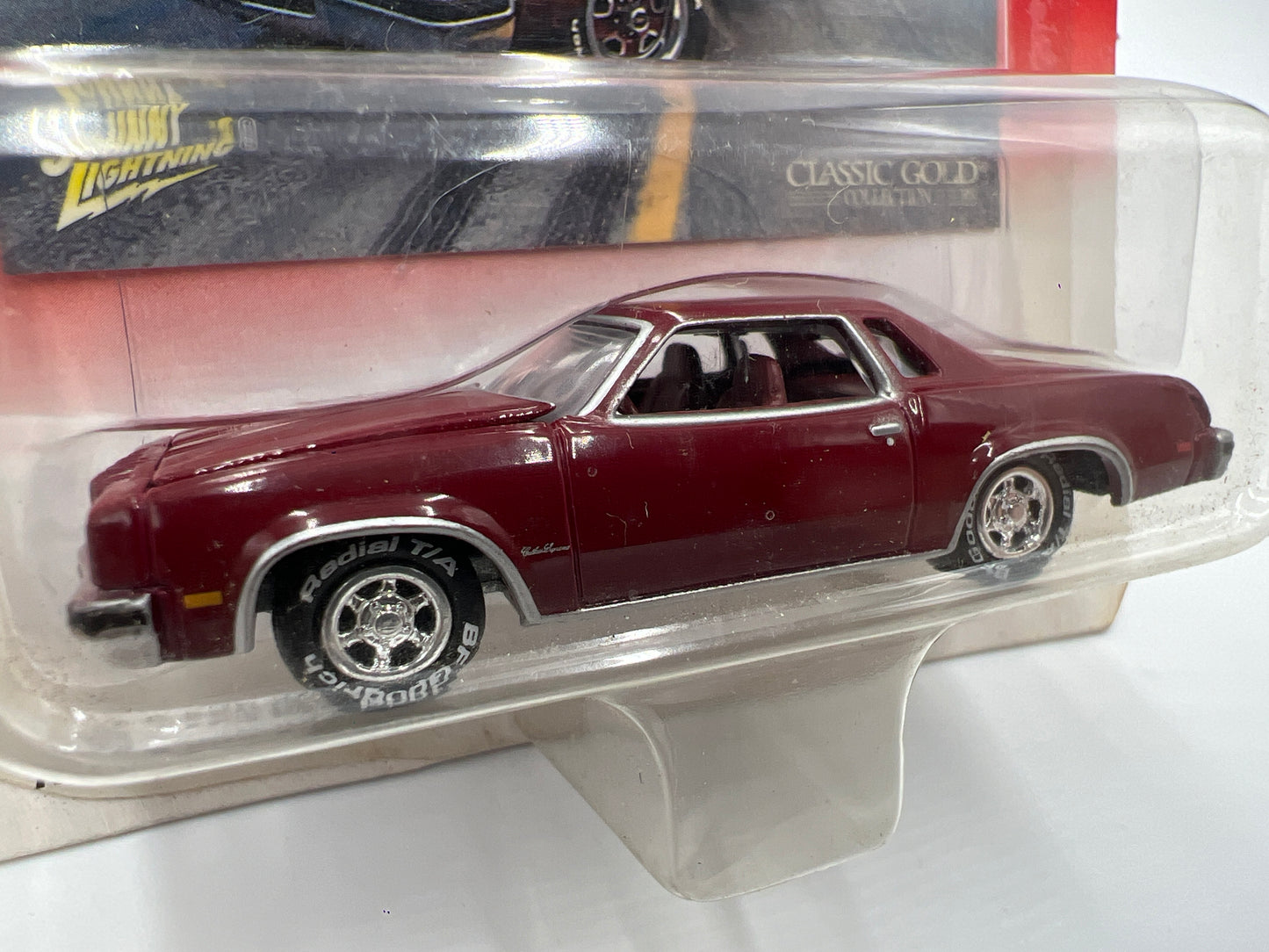 Johnny Lightning Classic Gold Collection 1976 Olds Cutlass Supreme Maroon 222F