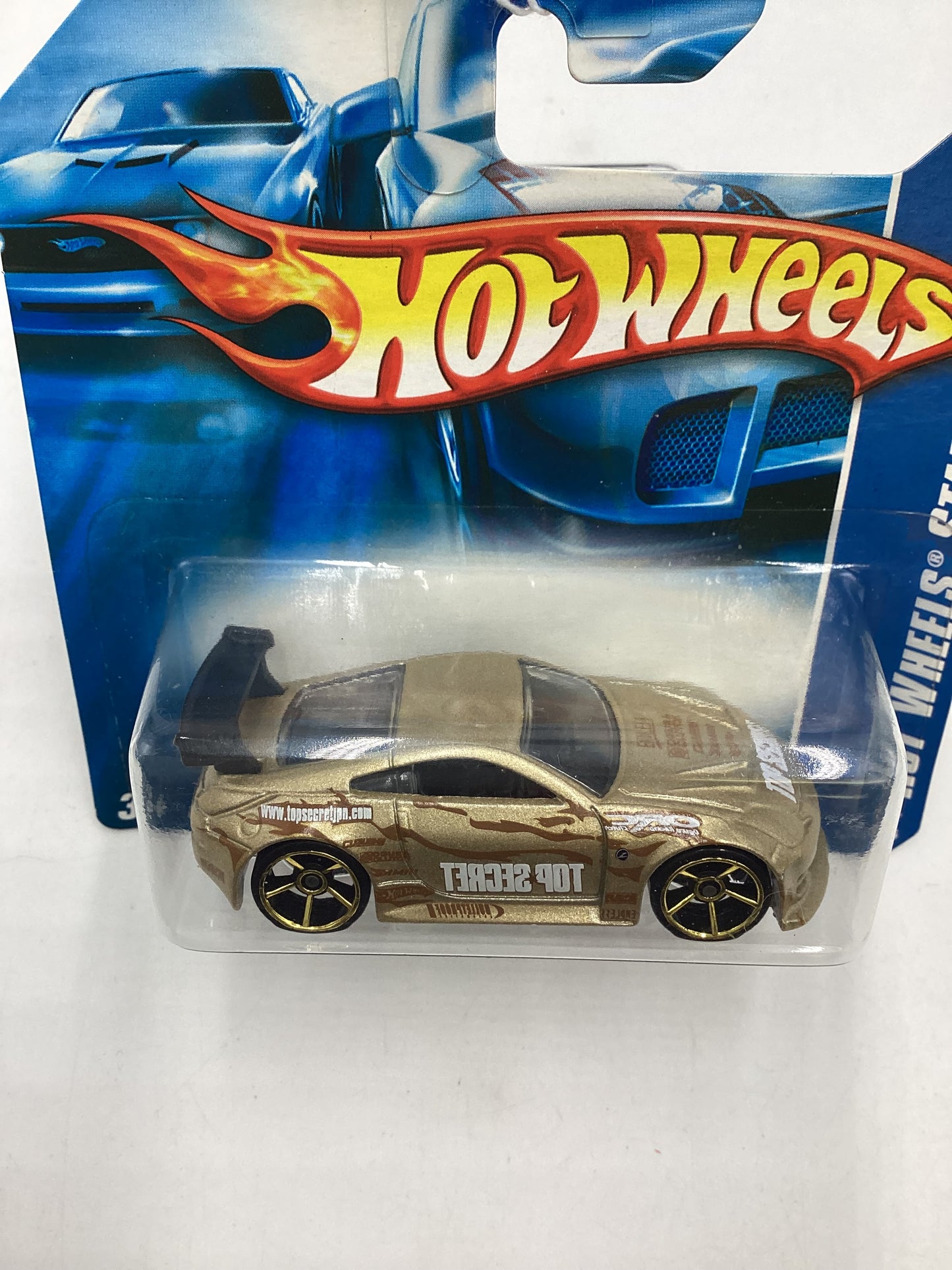 2007 Hot Wheels #152 Gold Nissan Z Short card