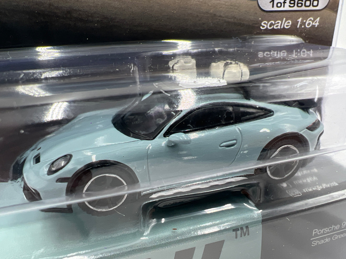 Mini GT Mijo Exclusives #780 Porsche 911 Dakar Shade Green