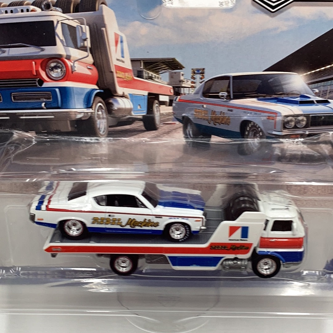 Hot wheels car culture team transport #43 AMC Rebel Machine Wide Open 279F