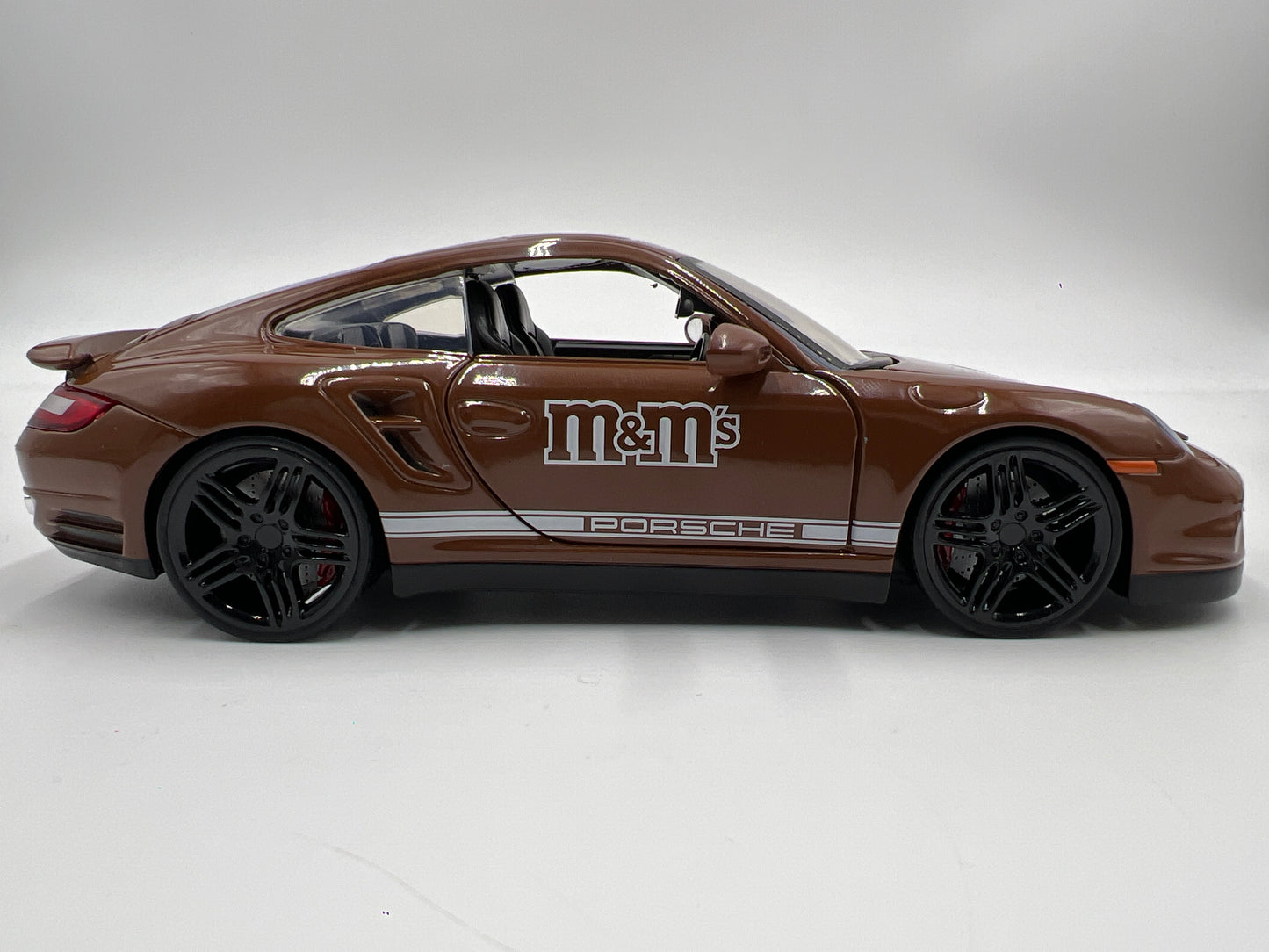 Jada Toys 1/24 Scale M&Ms 2007 Porsche 911 Turbo Brown Loose