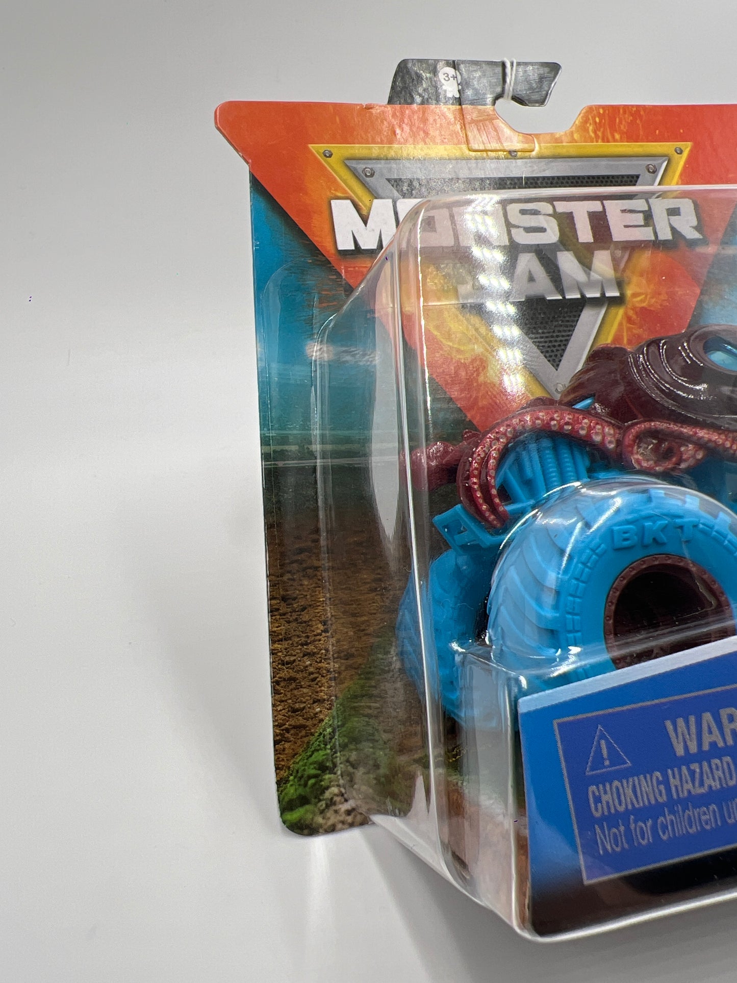 Monster Jam Series 9 Nitro Neon Octon8er 124C