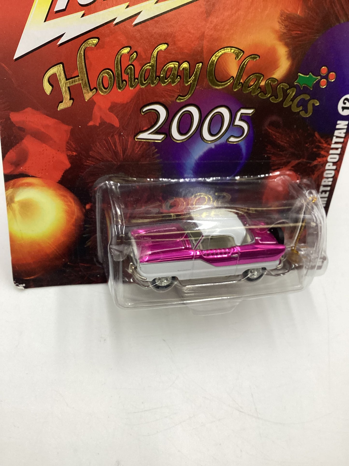 Johnny Lightning Holiday Classics 2005 #12 1958 AMC Metropolitan Pink/White 223F