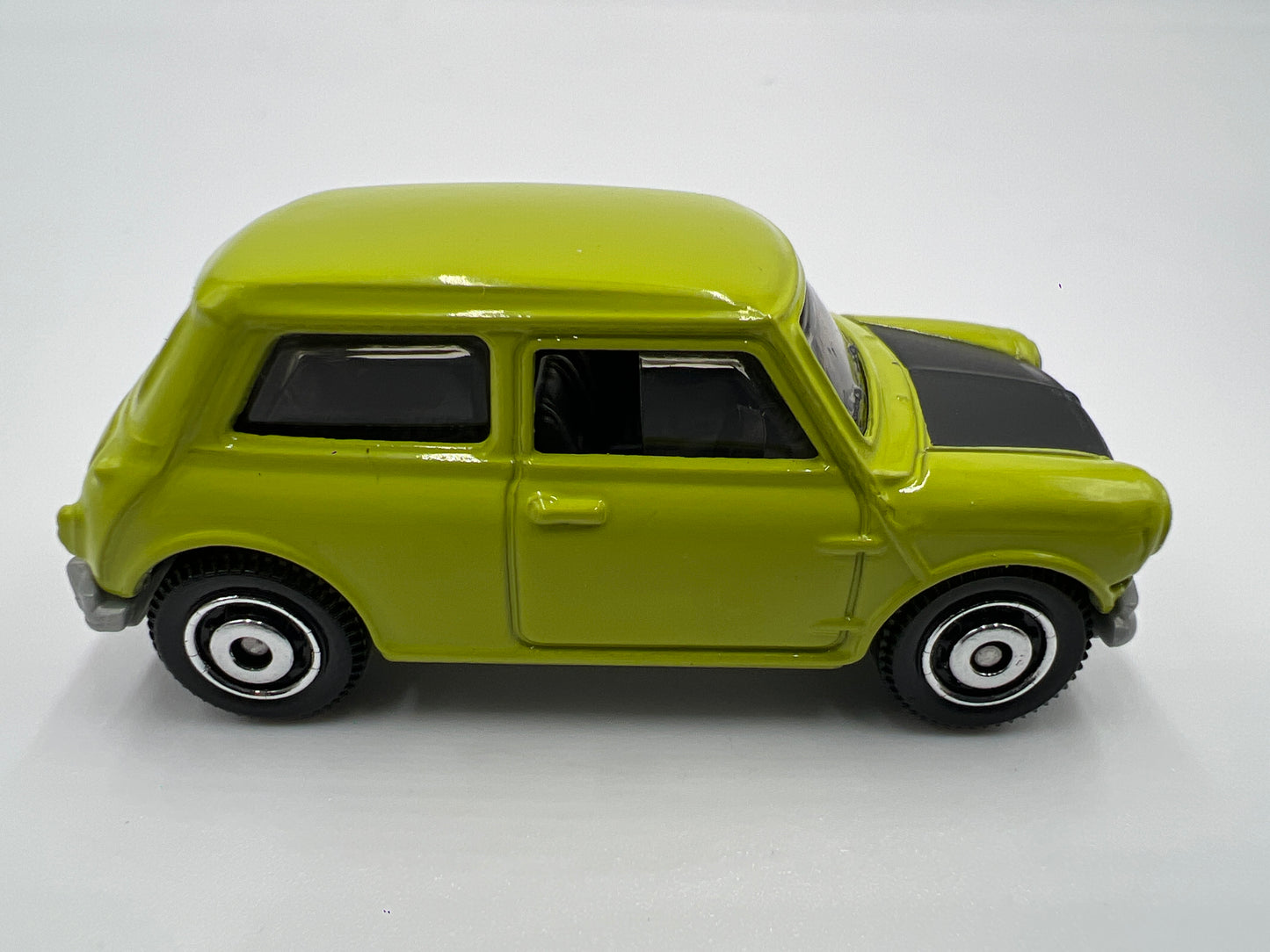 Matchbox 1/64 1964 Austin Mini Cooper Green Loose