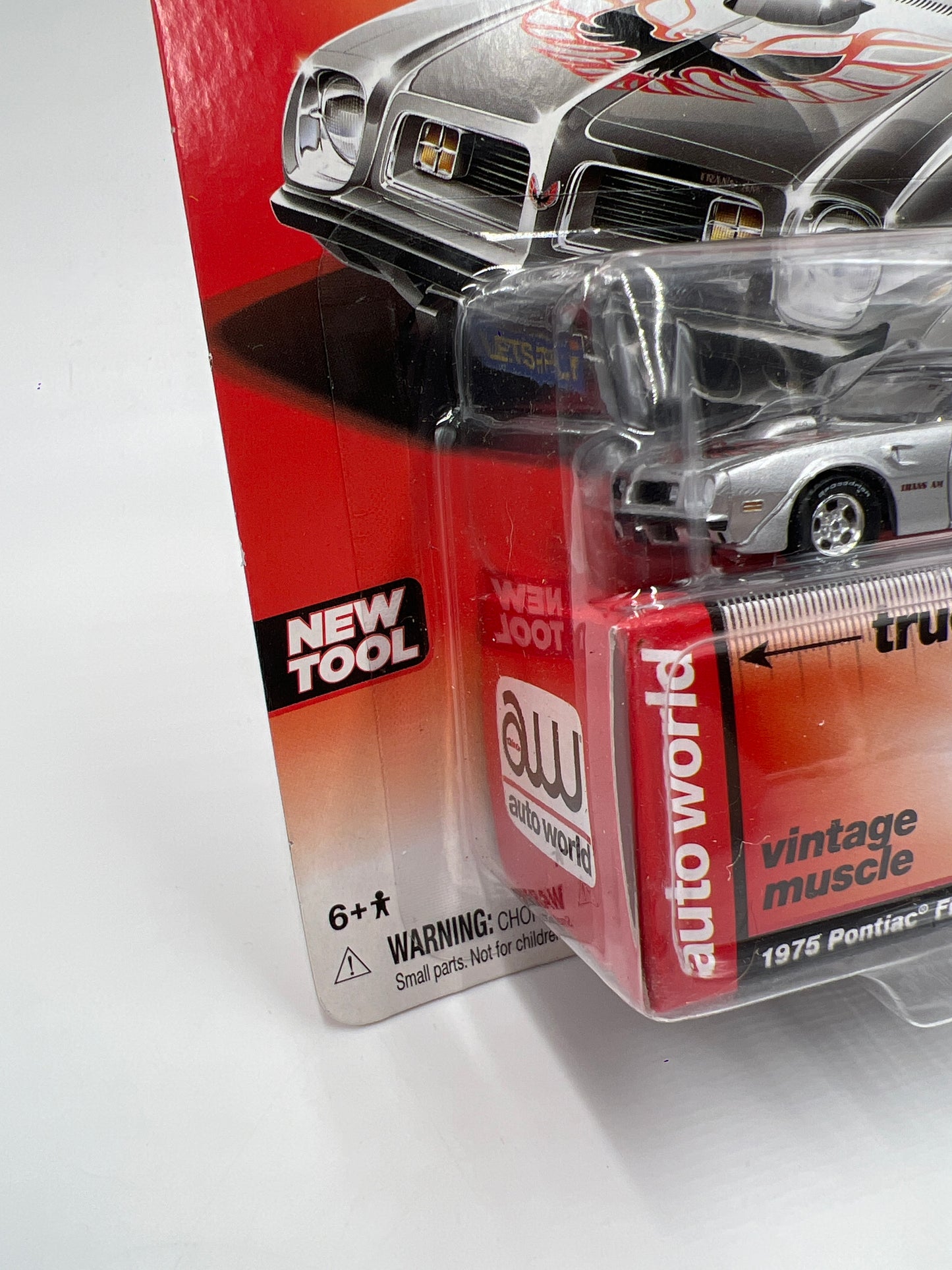 Auto World Vintage Muscle Release 4 #5 1975 Pontiac Firebird T/A Silver 184D