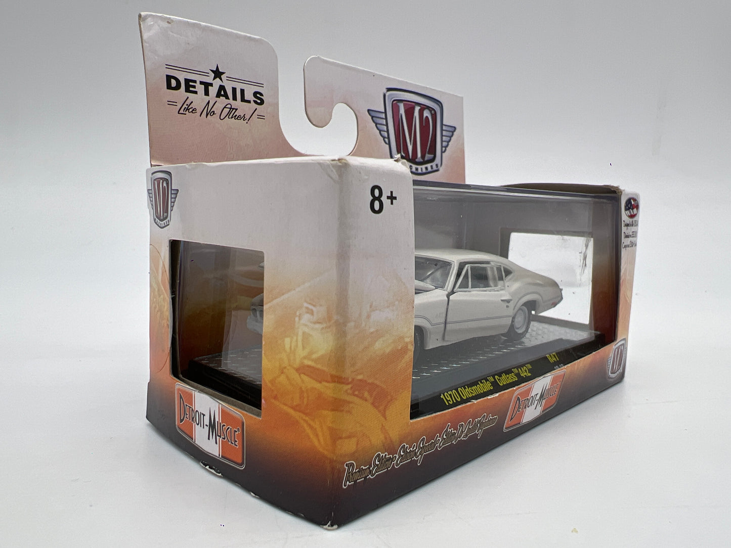 M2 Machines R47 CHASE Detroit Muscle 1970 Oldsmobile Cutlass 442 White